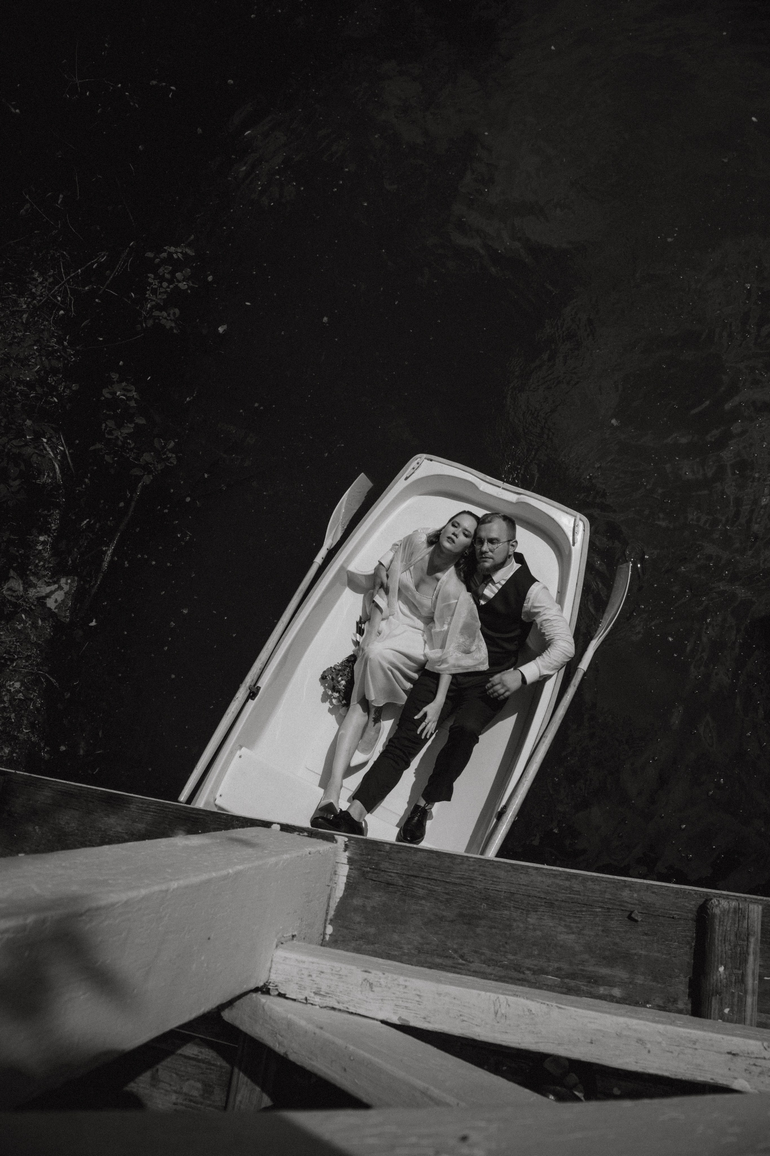 Пара в лодке