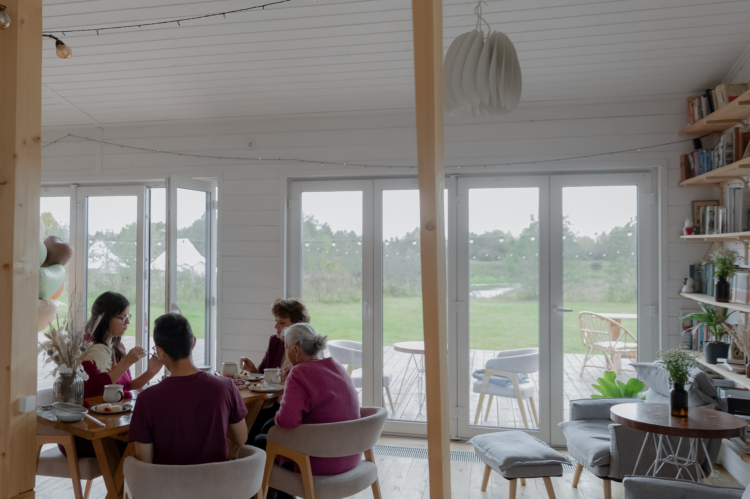 Alina’s family. Destination wedding photographer Mary Korenchuk