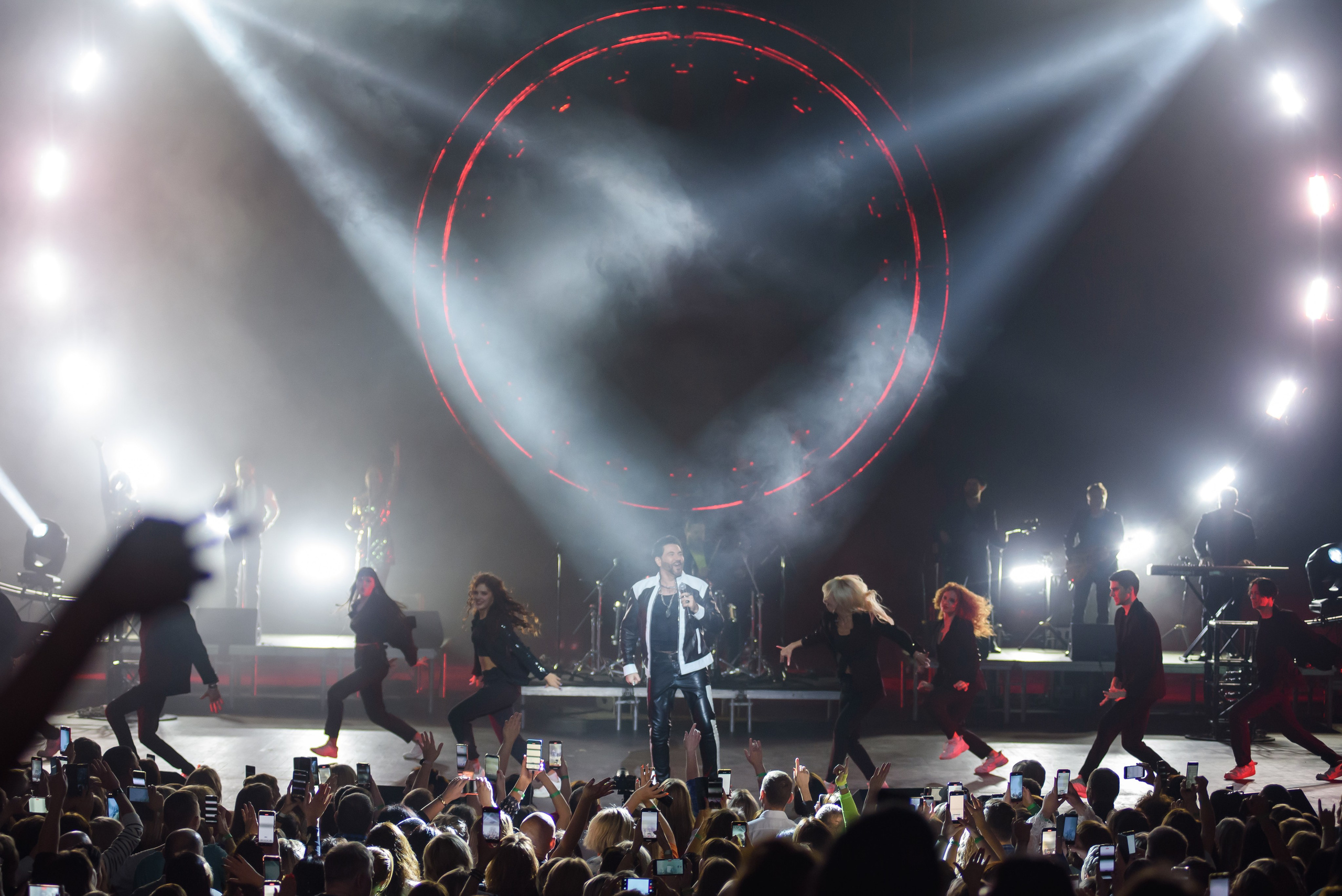 Дискотека 80-90-2000х — «Имена на все времена», Крокус Сити Холл. Бренд-фотограф для экспертов и блогеров в Москве Влада Горбовская