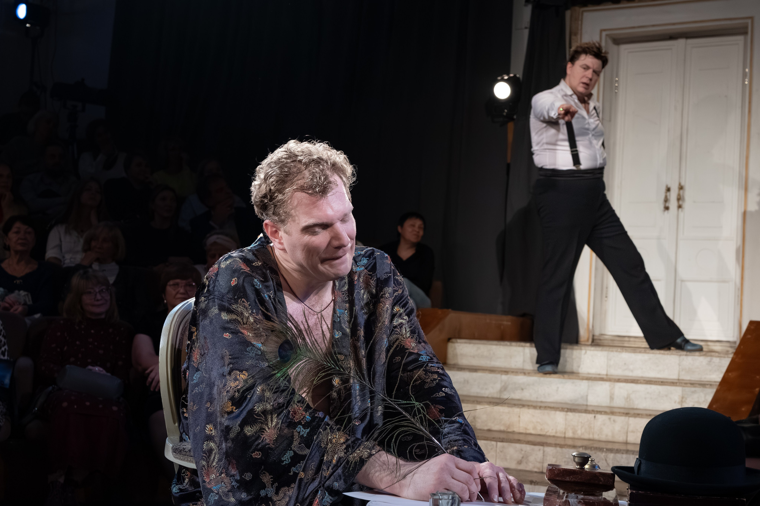 Театр Сфера: Гнездо перелётных птиц (100-й спекталь). Сайт фотографа Сергея Абрамова