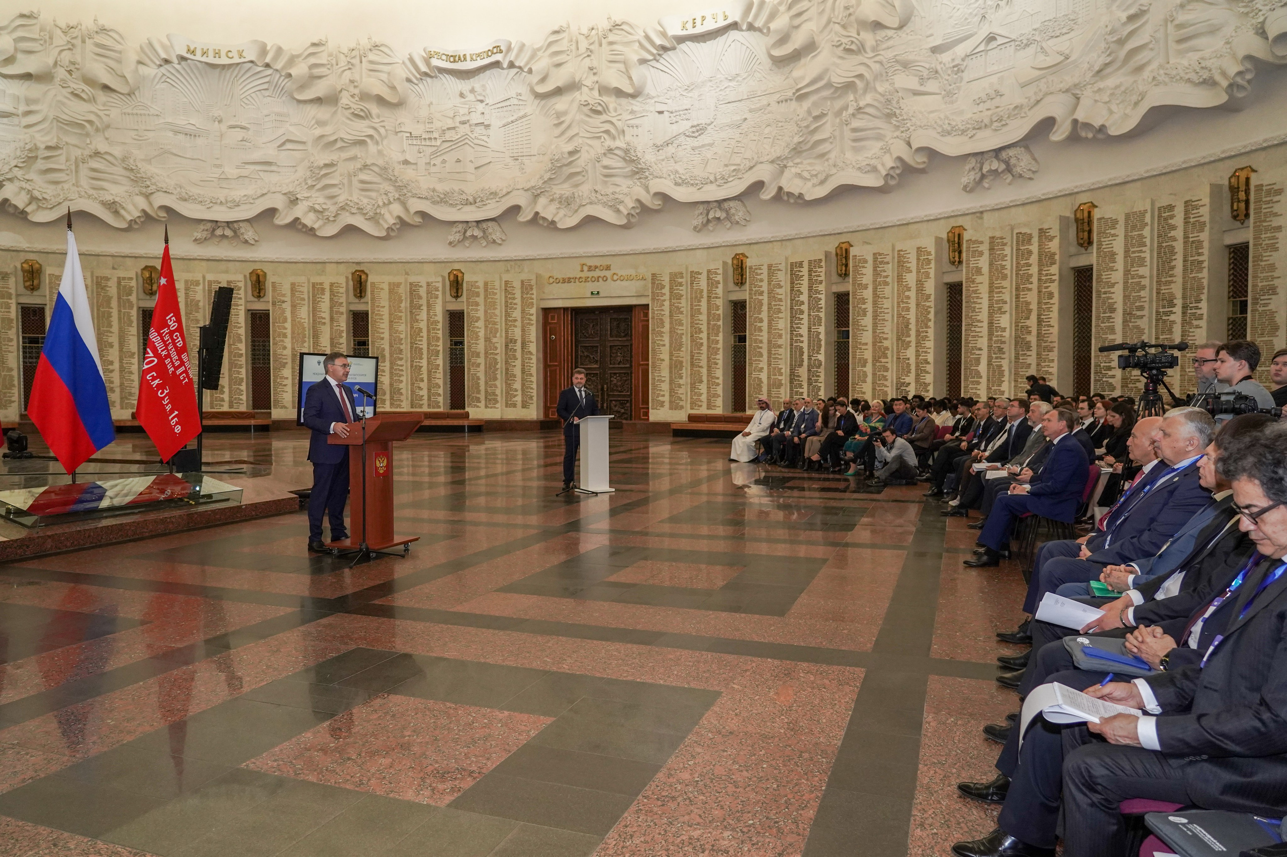 Форумы. Фото и видеосъёмка бизнес-мероприятий под ключ в Москве и МО — Akhmedov Team