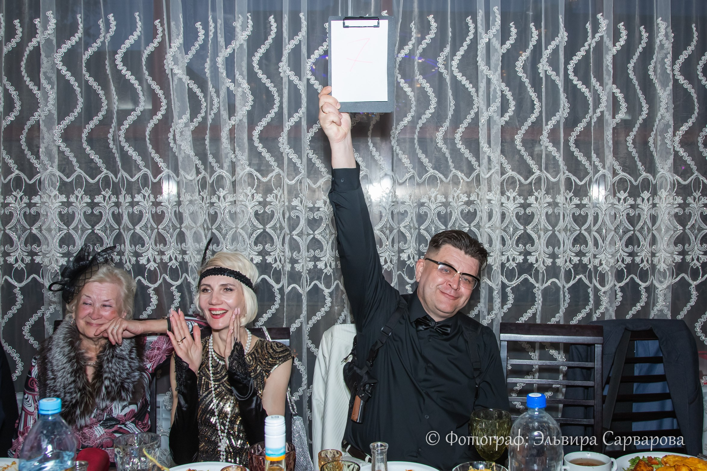 Гангстерская вечеринка в стиле 1920-х. Репортажный Фотограф