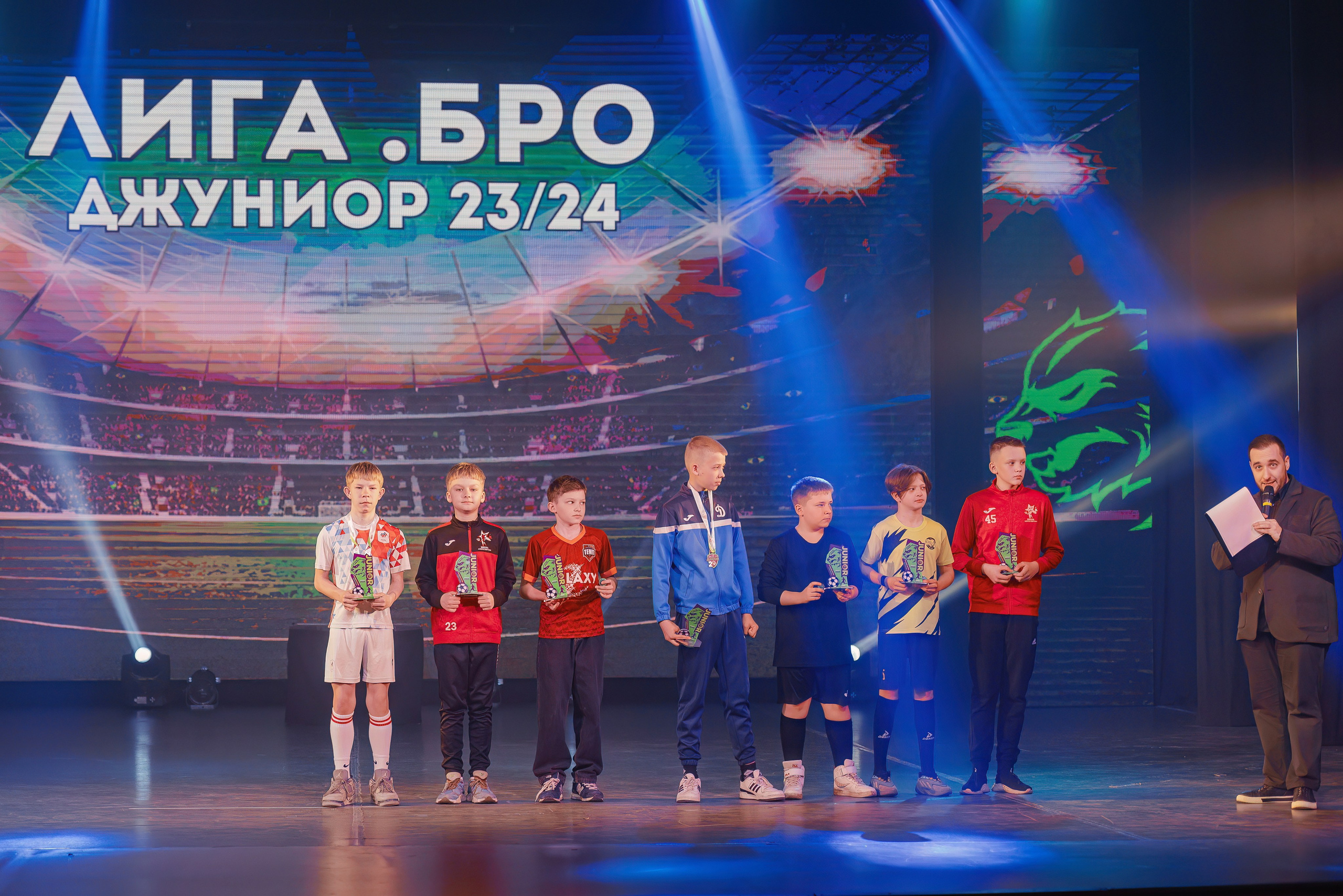 ЛИГА.БРО: JUNIOR 23/24. Свадебный и репортажный фотограф Никита Сницарев в Барнауле