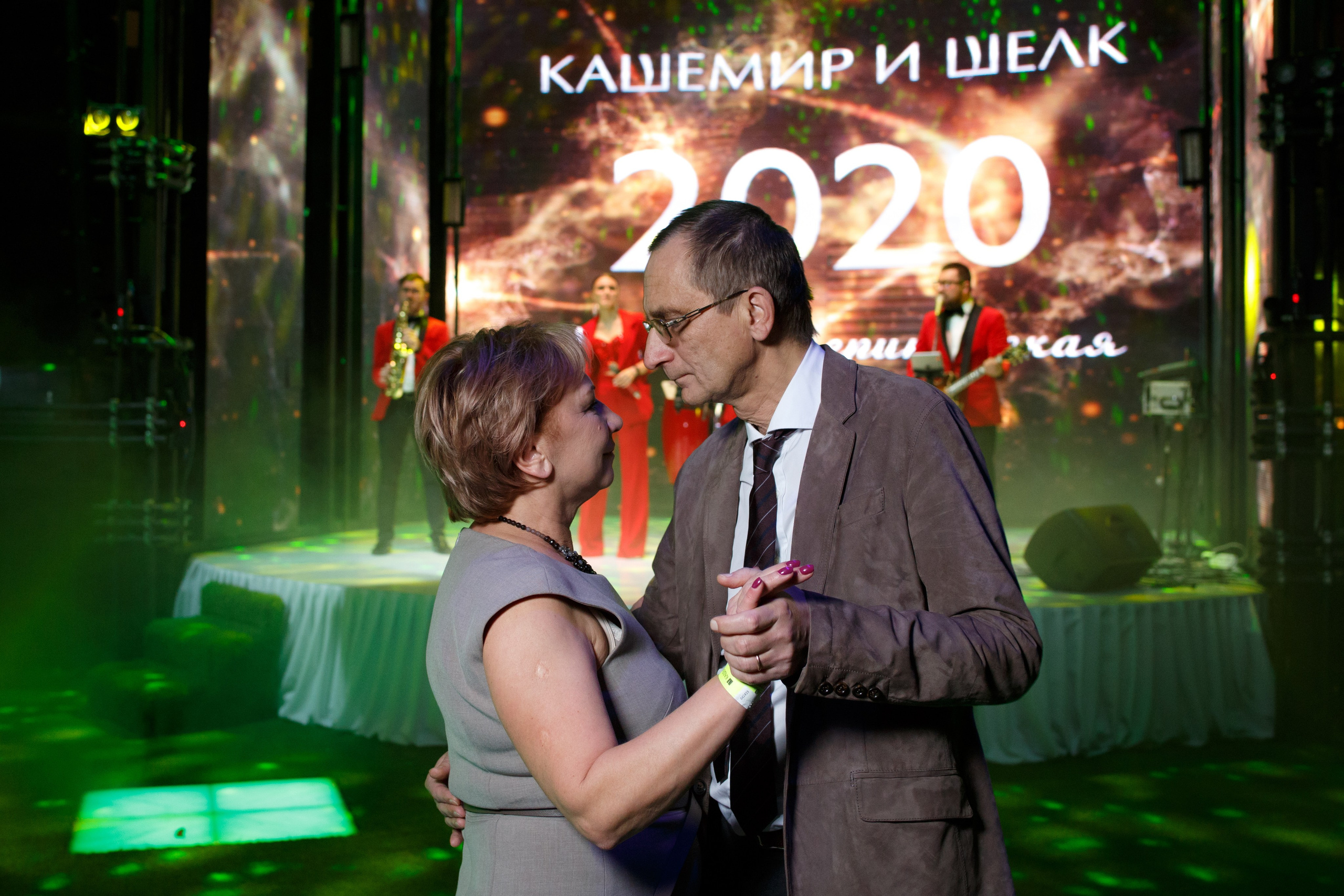 Новогодний корпоратив Кашемир и Шёлк. Репортажный Фотограф в Москве Юра Гушан