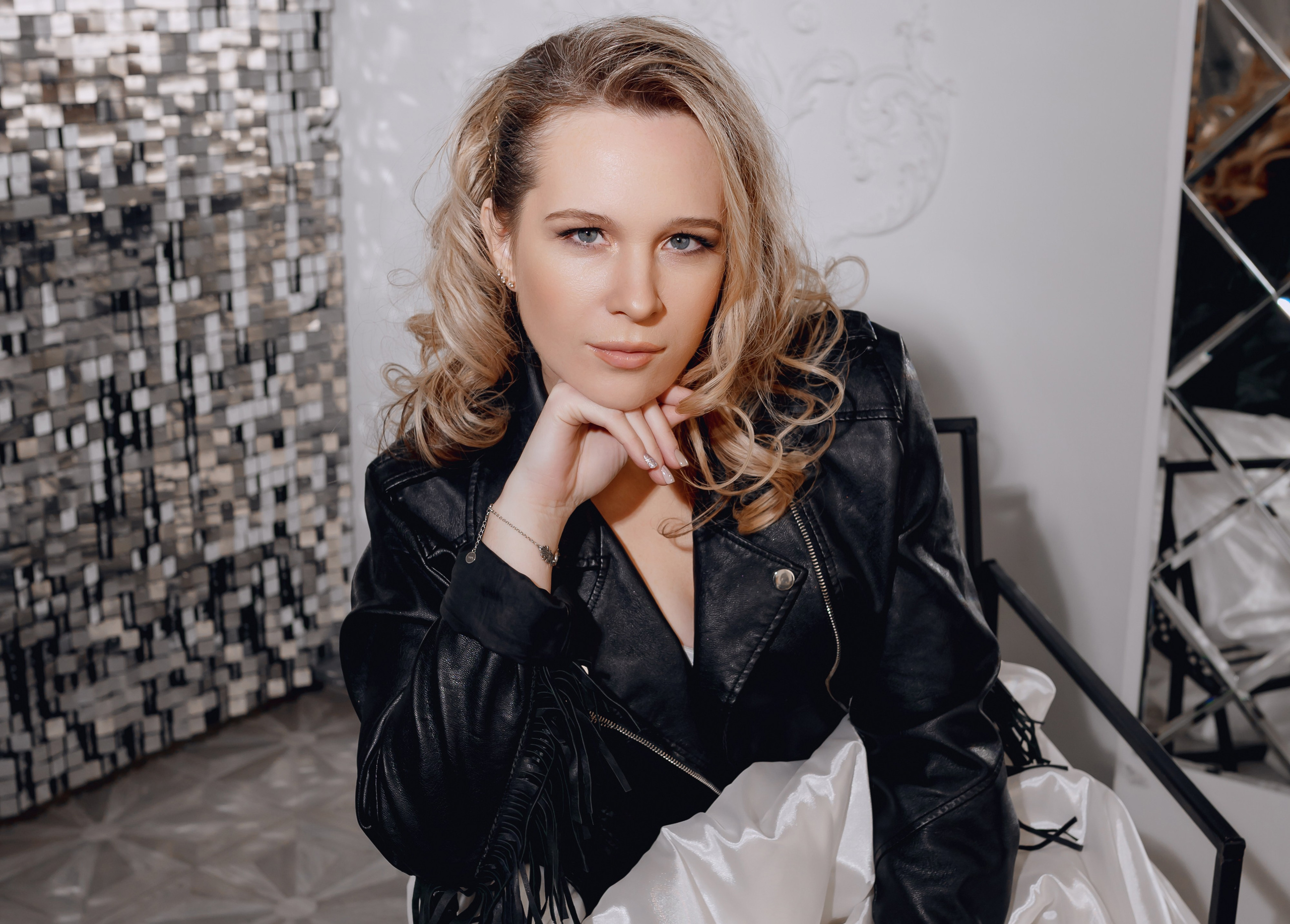 Индивидуальная женская фотосессия. Фотограф Ким Наталья в Красноярске