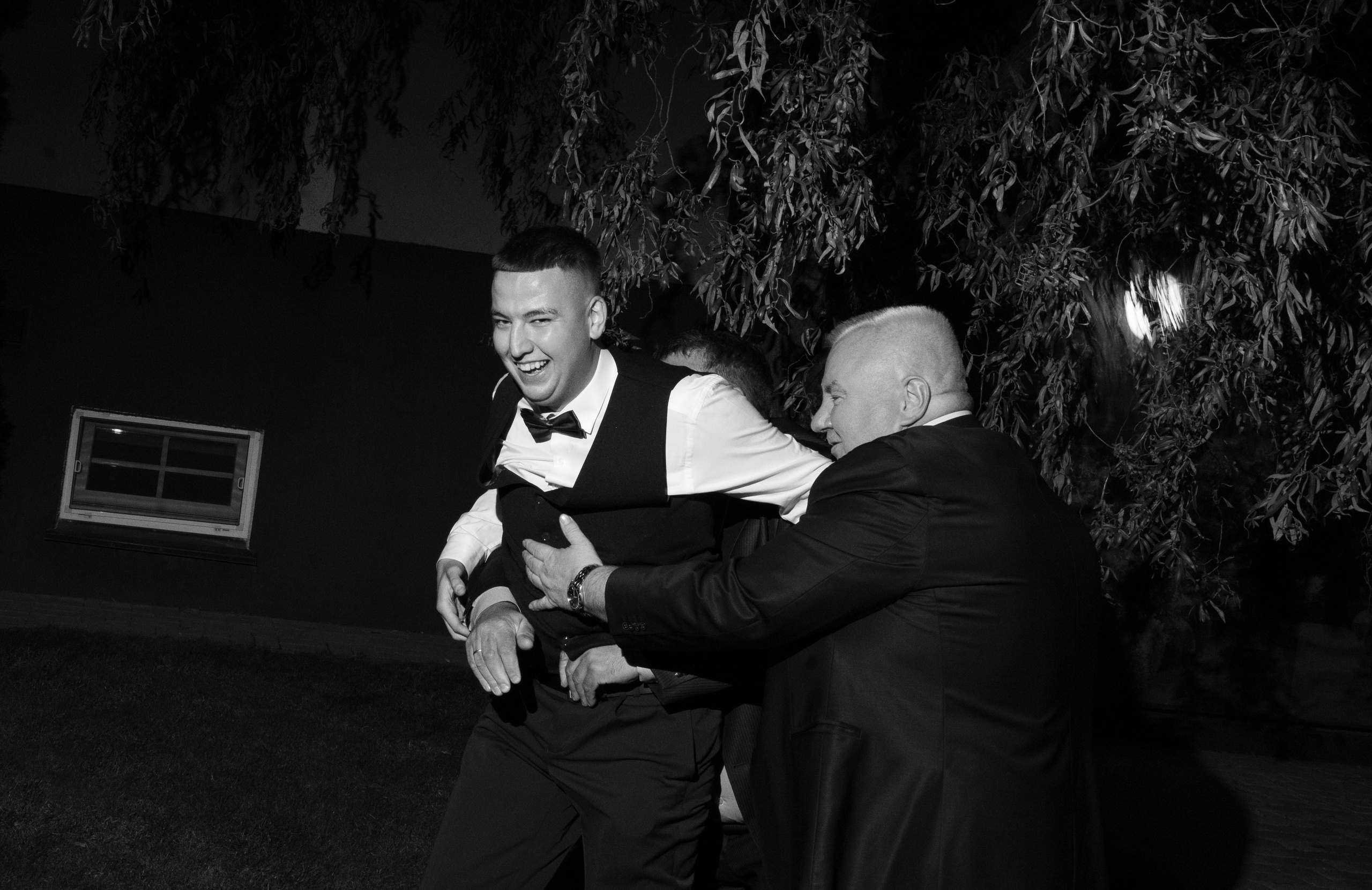 Живи, пока живется, пока бушует кровь. Свадебный фотограф в Минске Вадим Бурчик