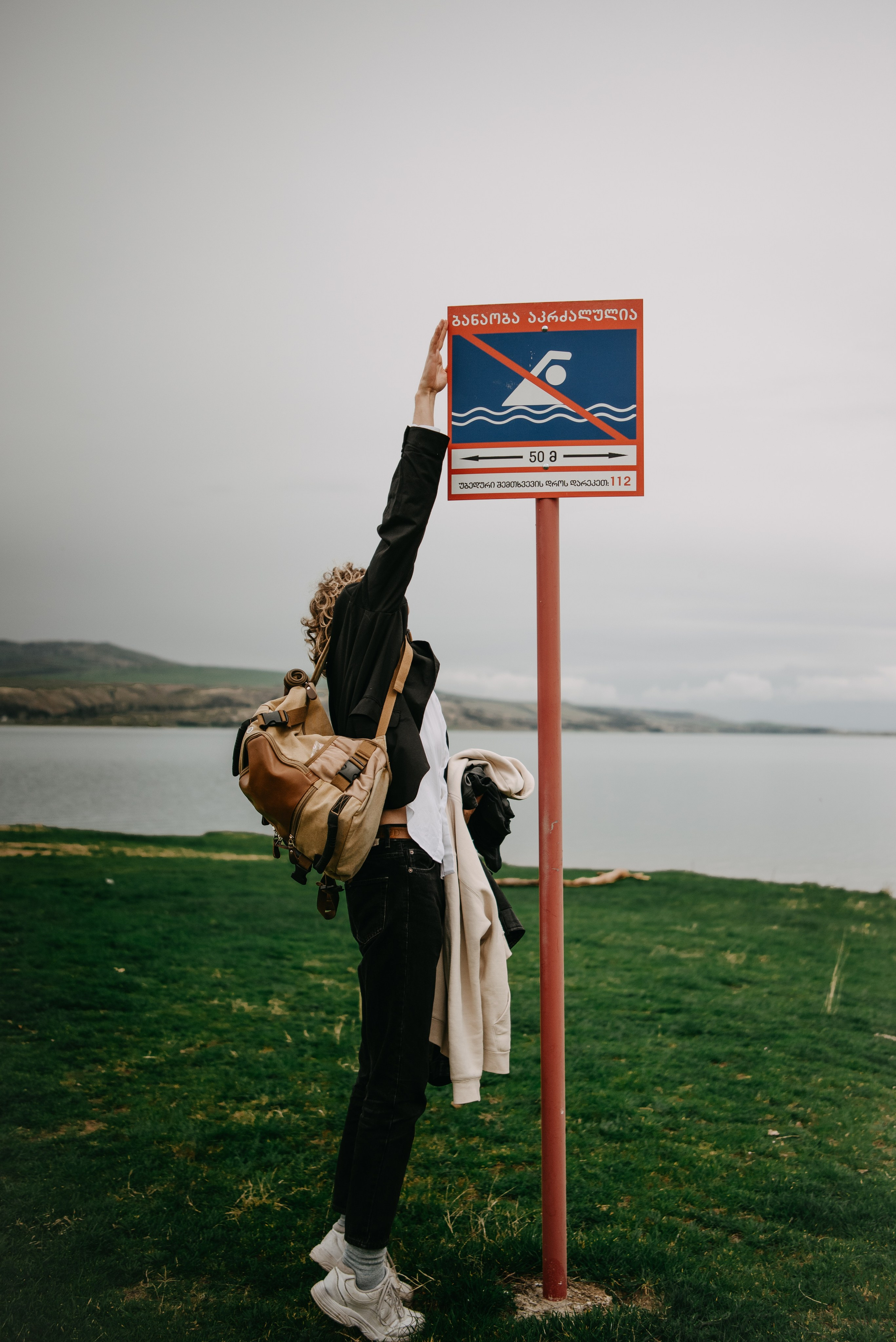 Мужская портретная фотосессия на природе. Портретный и свадебный фотограф в Тбилиси • xeniqo