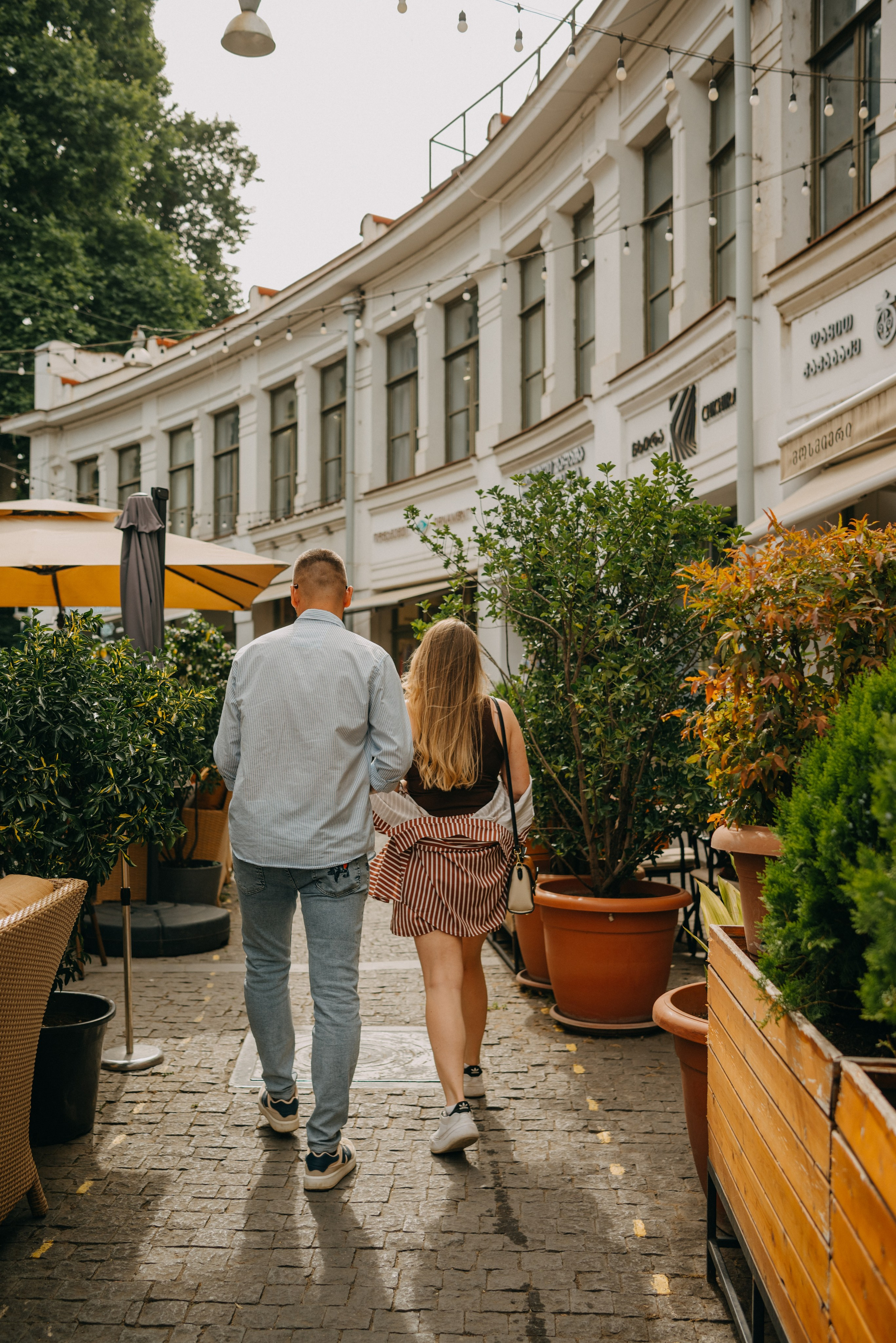 Свадебная фотопрогулка по городу Тбилиси. Портретный и свадебный фотограф в Тбилиси • xeniqo