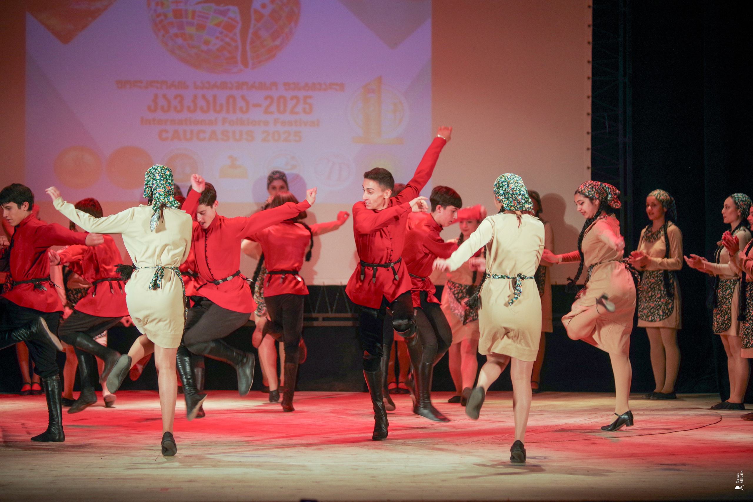 Танцы в прекрасном Они. Портретный фотограф Денис Милютин