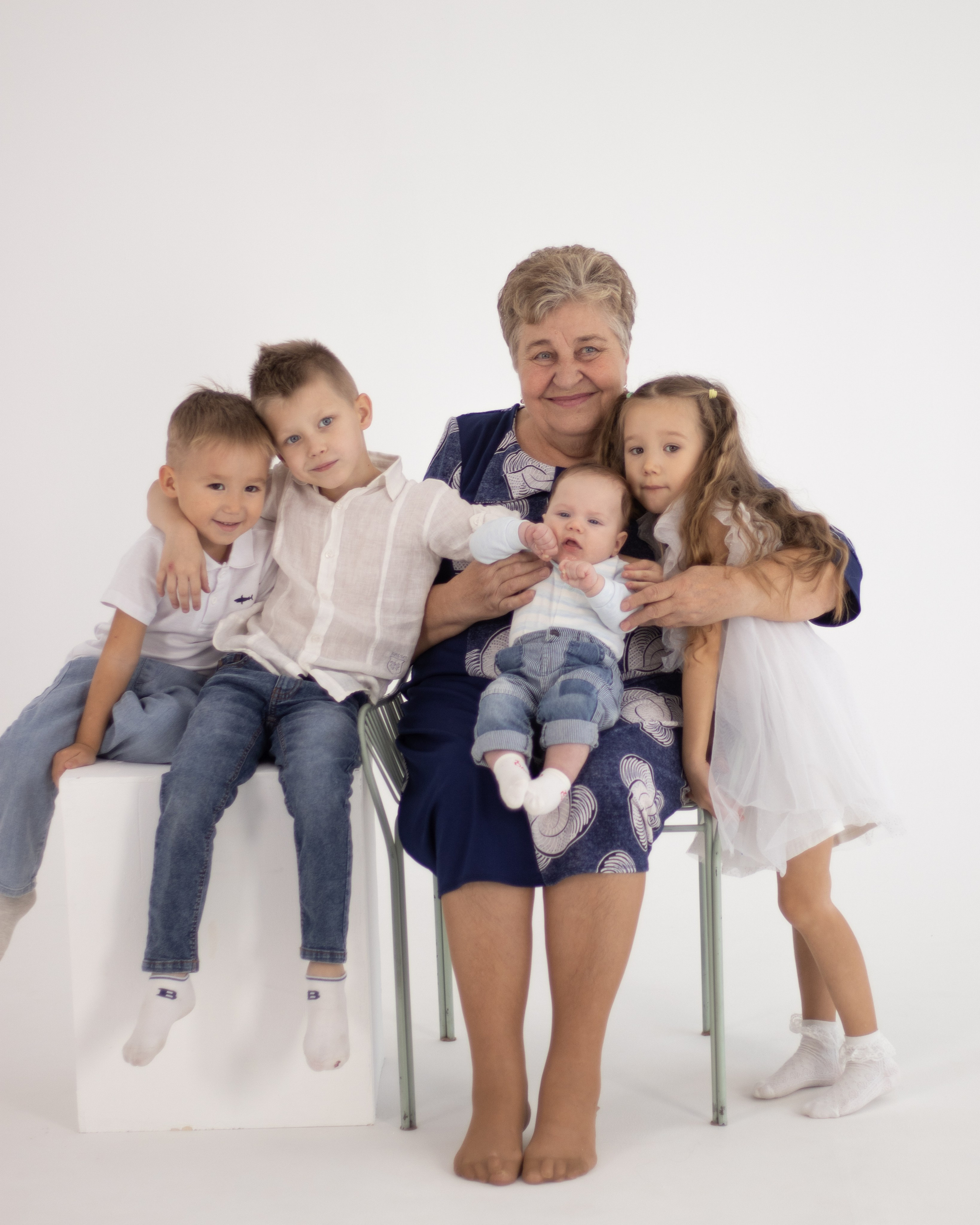 Студийная фотосессия. Фотограф в Астане, индивидуальная, семейная, домашняя фотосессия