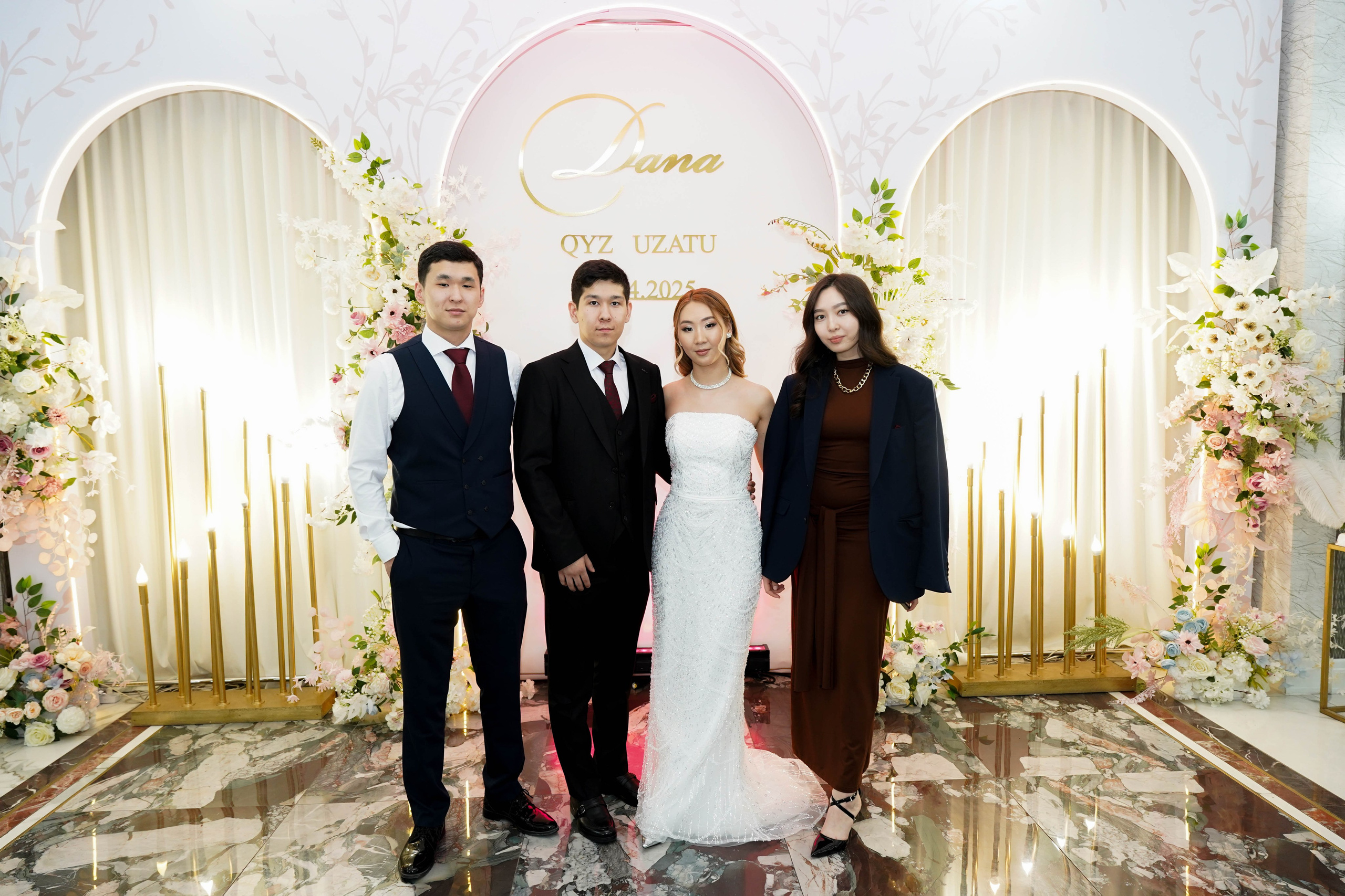 Dana uzatu. Фотограф Ернар Ержанов