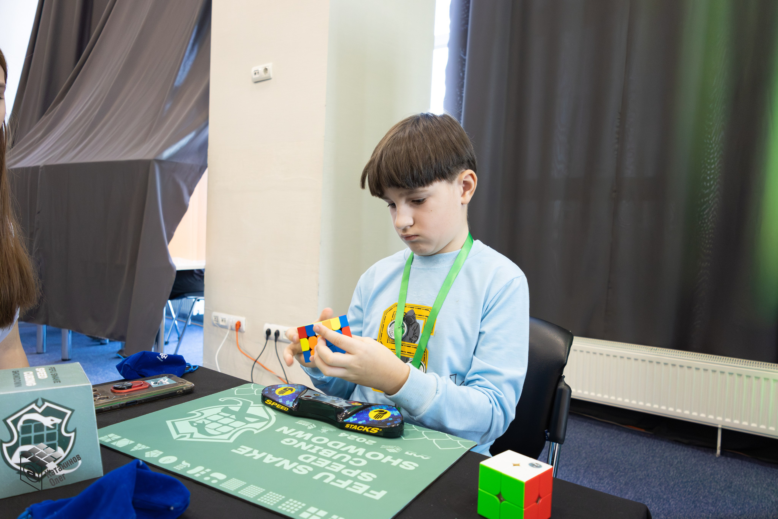 FEFU Snake Speedcubing Showdown 2024. Олег Катакинов| Репортажный фотограф в городе у моря (Владивосток)