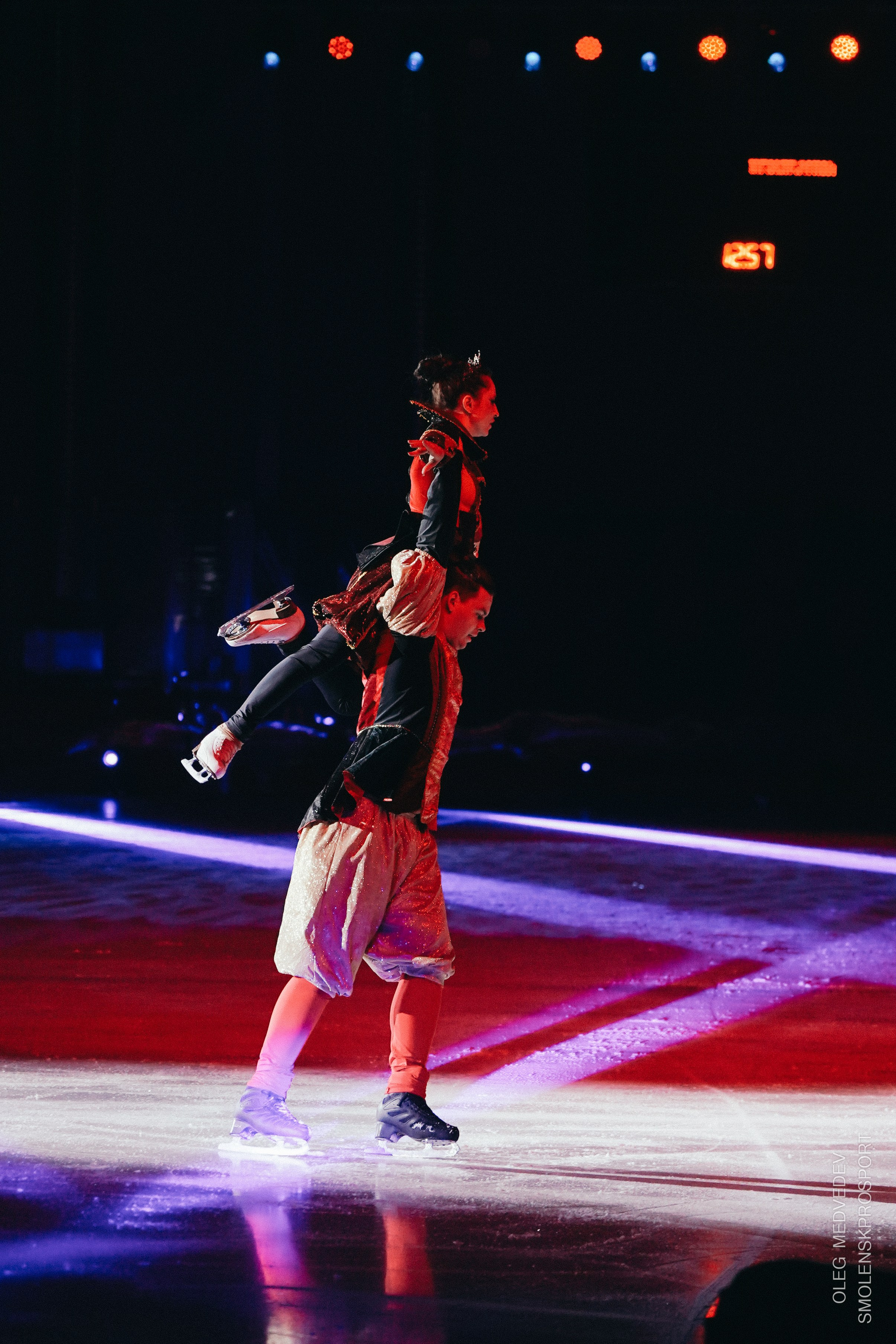 Алиса в стране чудес шоу на льду. Спортивный фотограф Олег Медведев | prosport67 | Смоленск