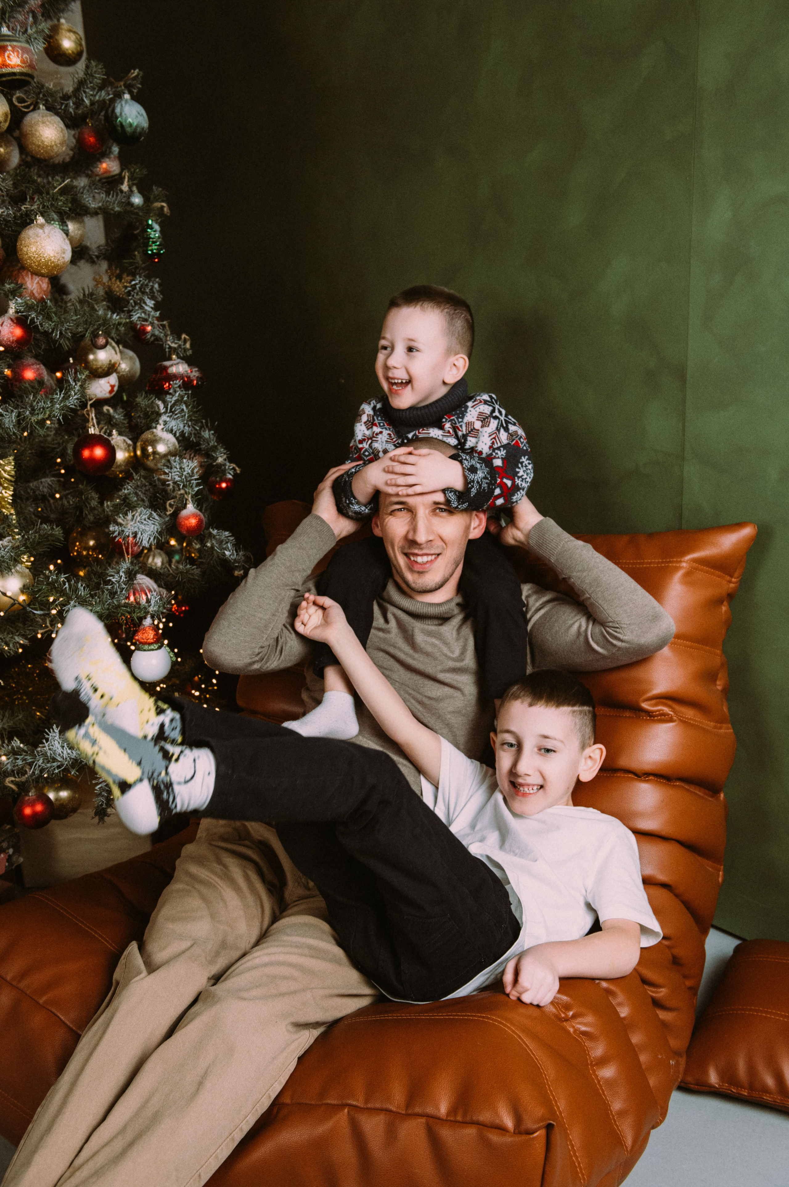 Большая семья собралась вместе на Новый год. Фотограф в Сургуте Светлана Гибадуллина