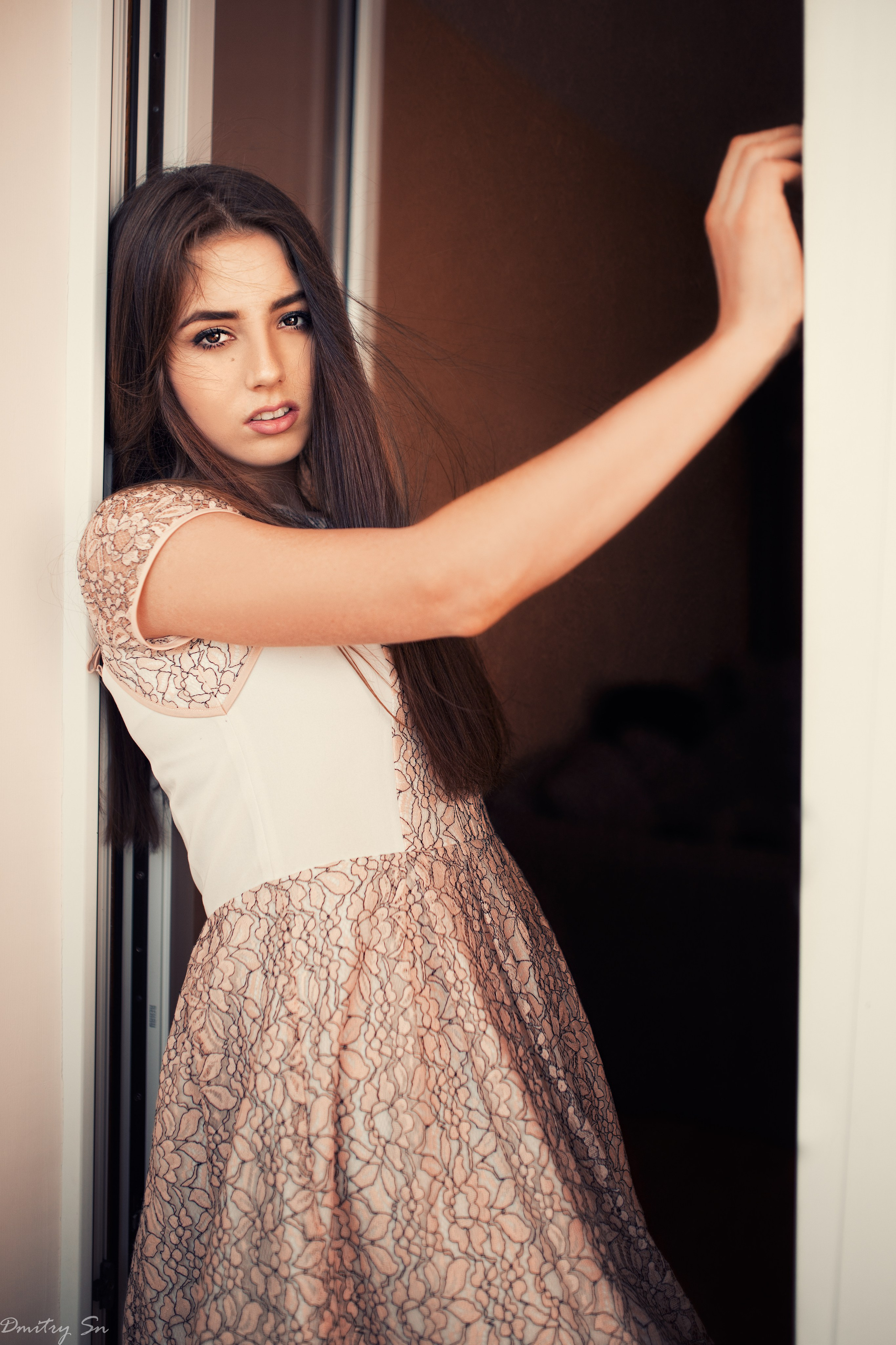 Фотосессия с Миленой у окна для «себя»