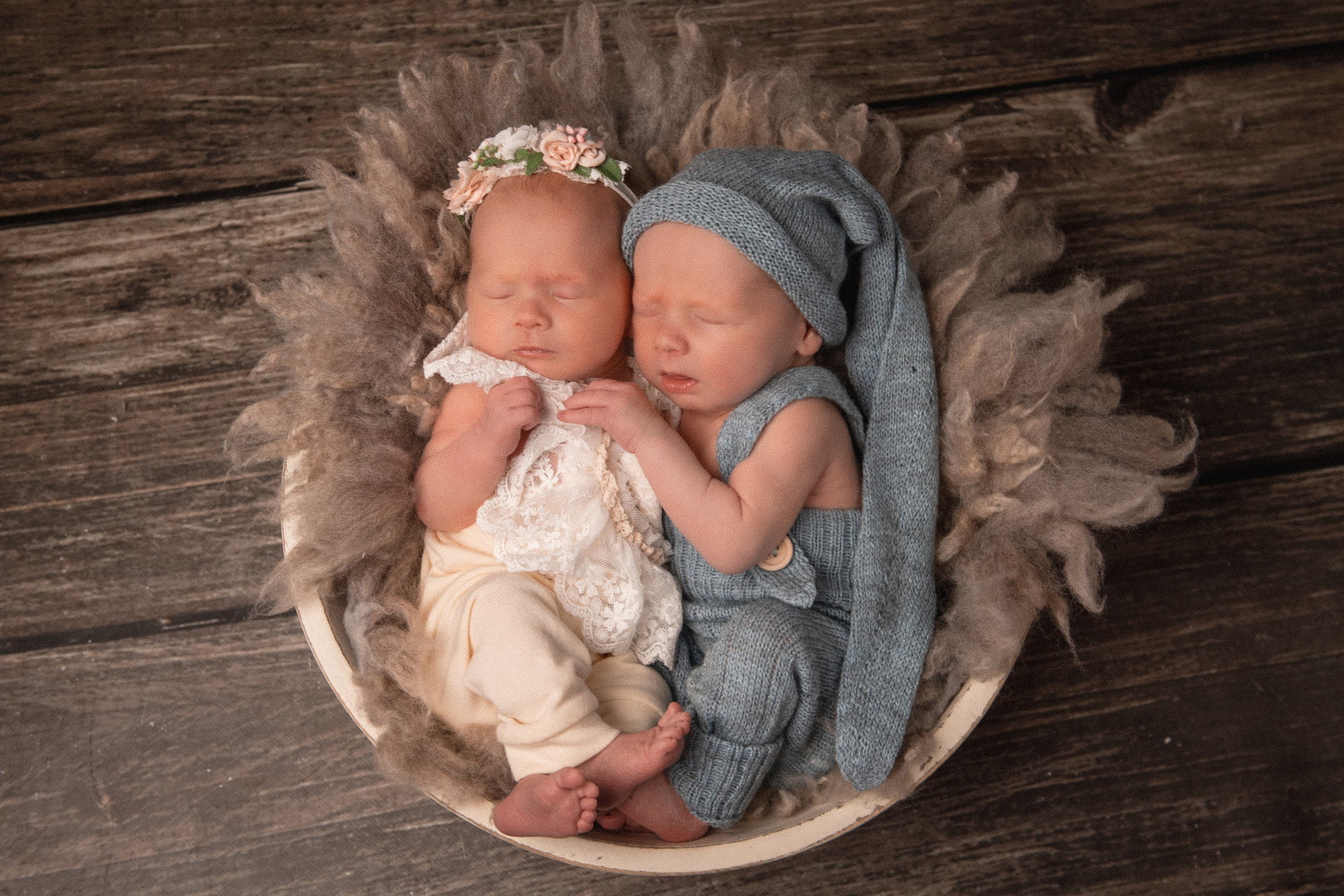 Контакты. Фотослужба «Малютка» в Наро-Фоминском перинатальном центре — сохраняем главные мгновения семьи и создаём премиальные фотокниги