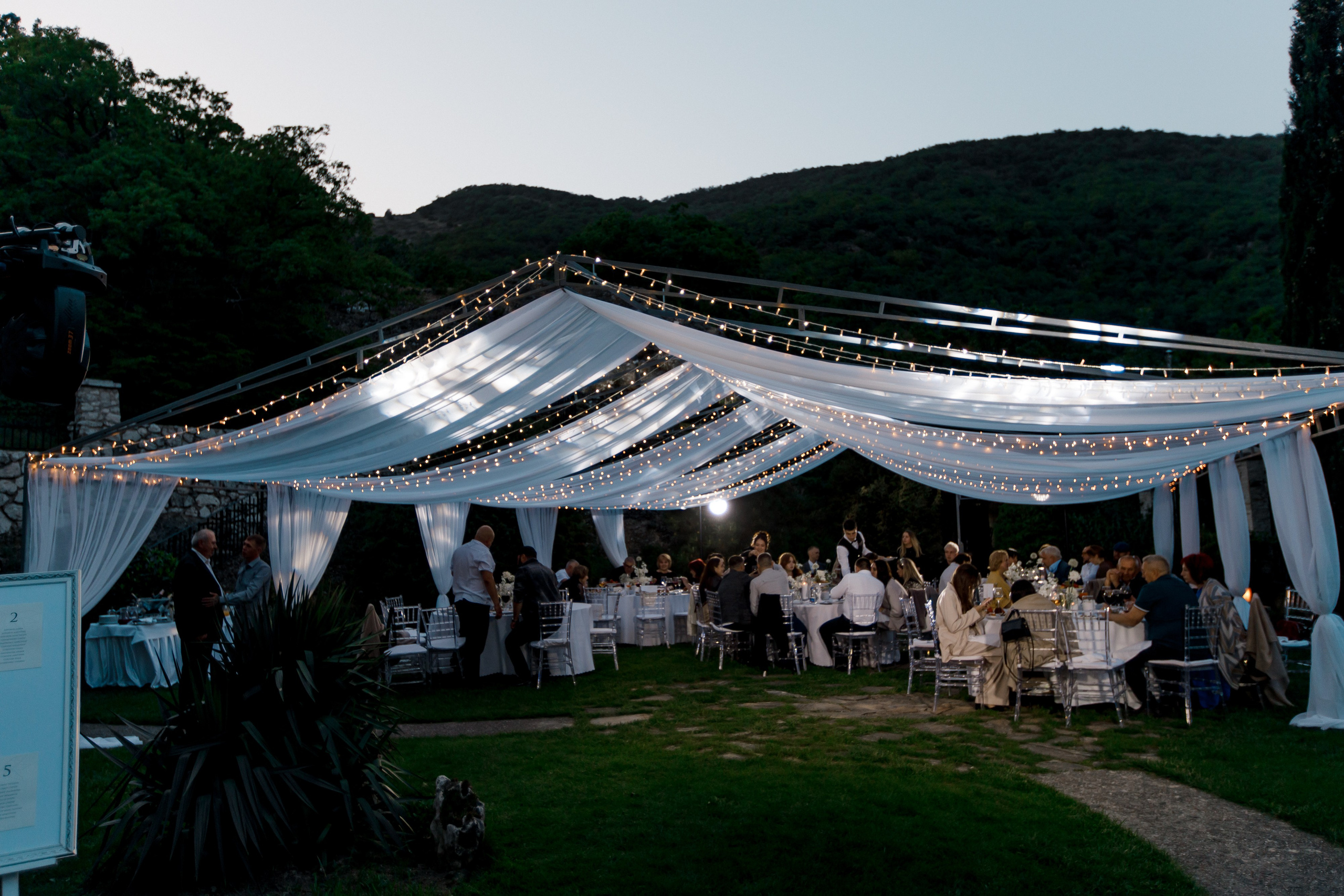 Денис и Алина. Белый замок. Фотограф Анна Лейман. Севастополь