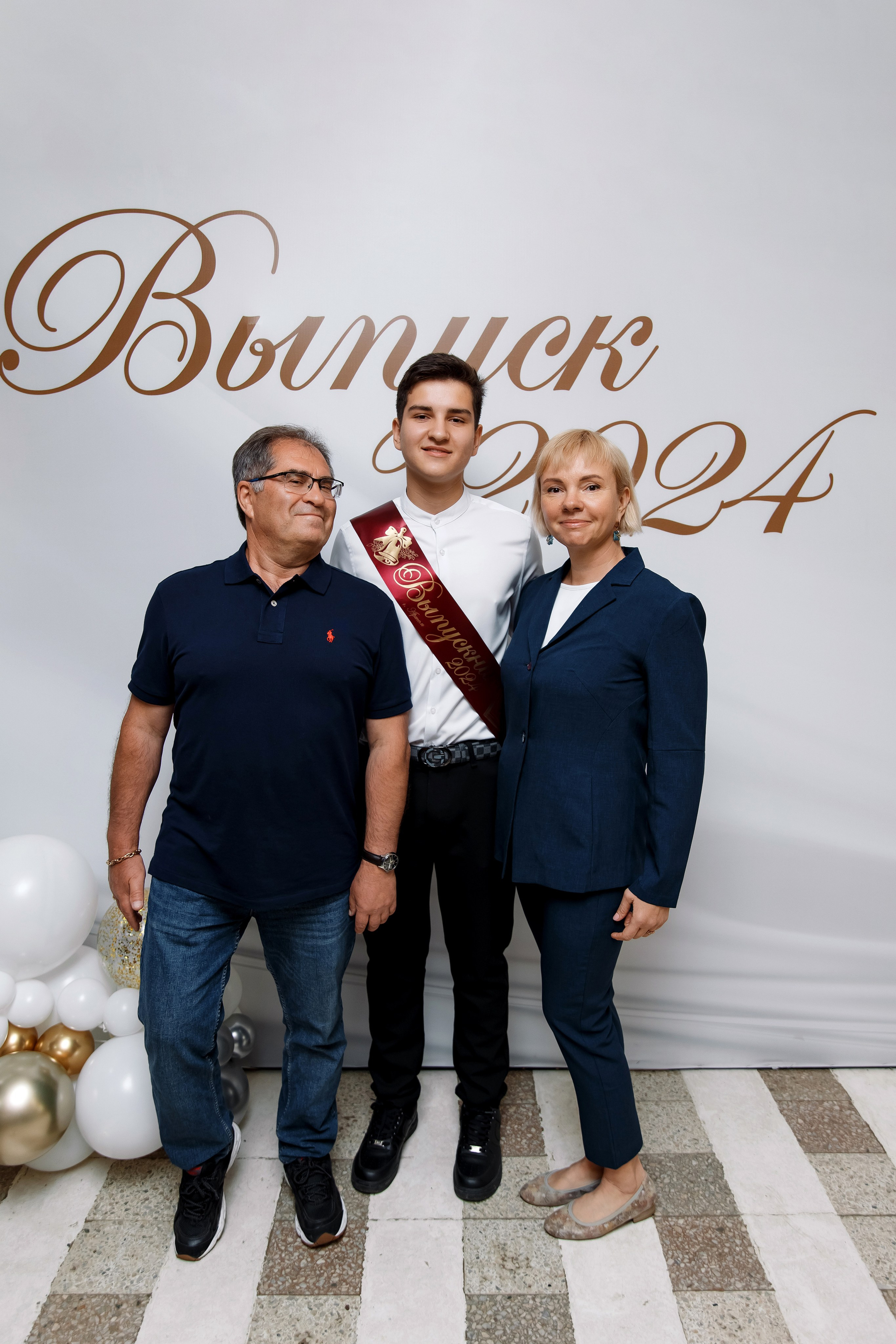 11 класс Последний звонок. Фотограф Любовь Корниенко, Примоский край