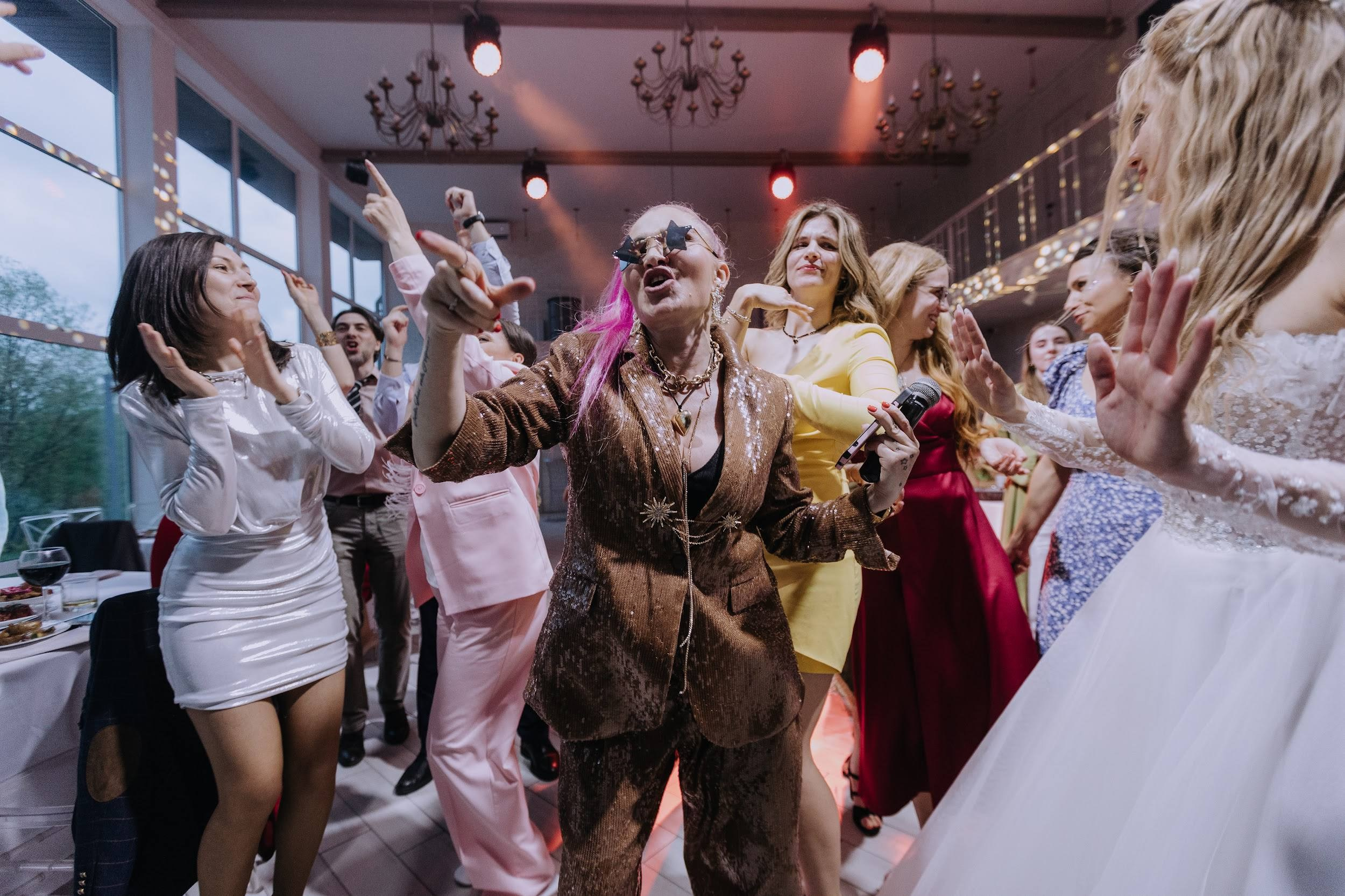 Ведущая Полякова. Подрядчики и друзья сети свадебных площадок House for wedding