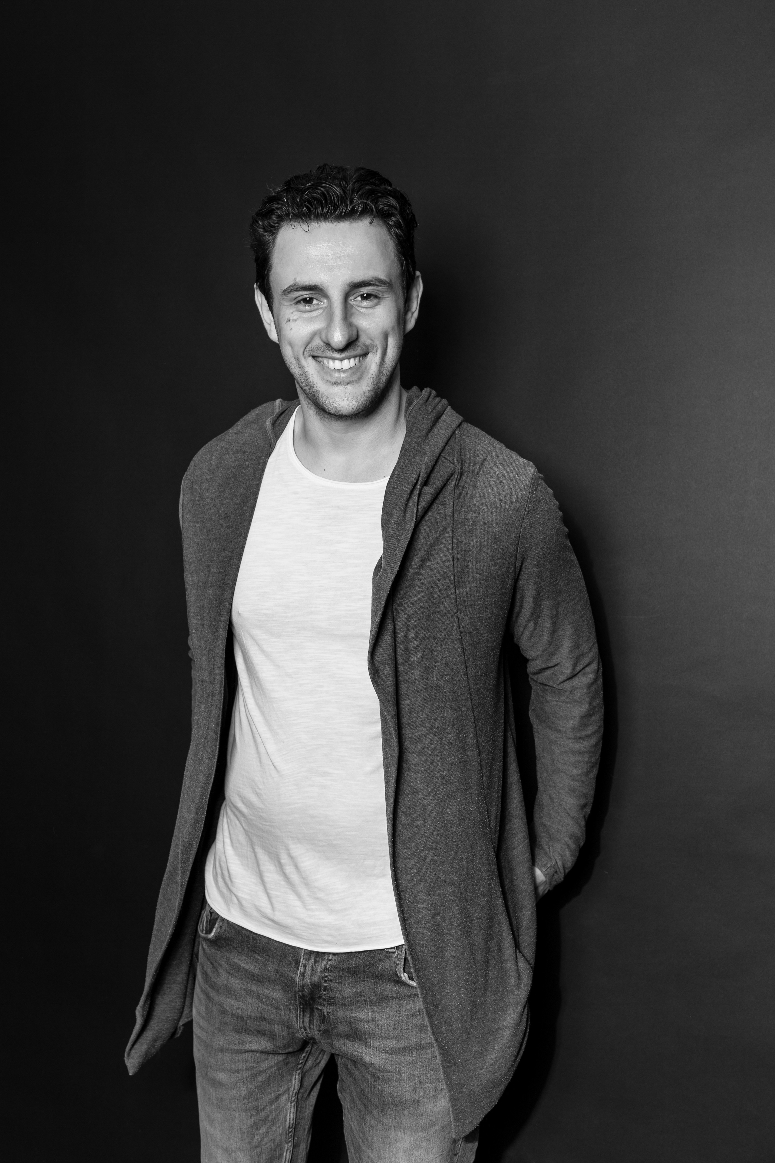 Фотосессия актёра Игоря Днепрова в студии. Фотограф в Москве Анна Яковлева