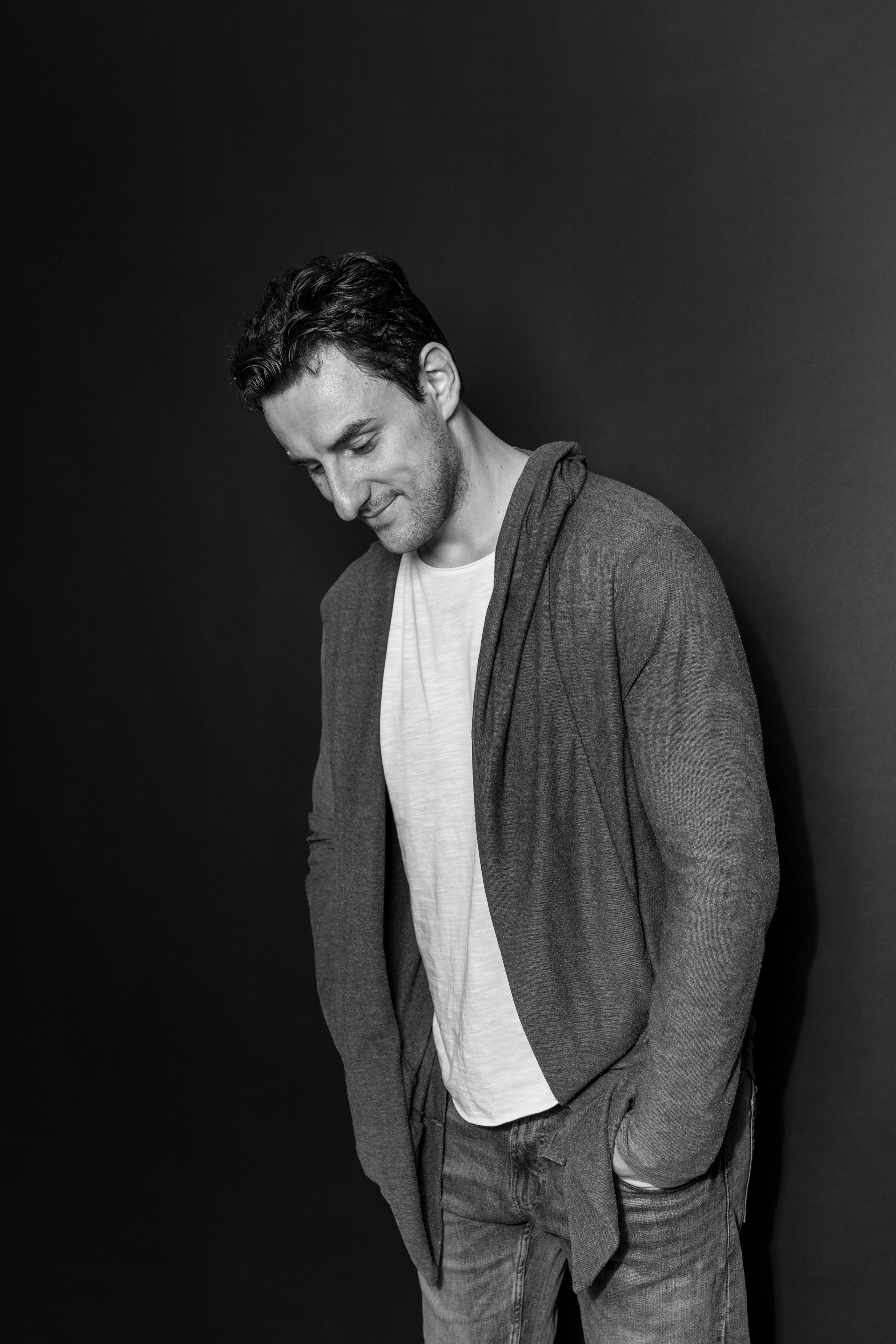 Фотосессия актёра Игоря Днепрова в студии. Фотограф в Москве Анна Яковлева