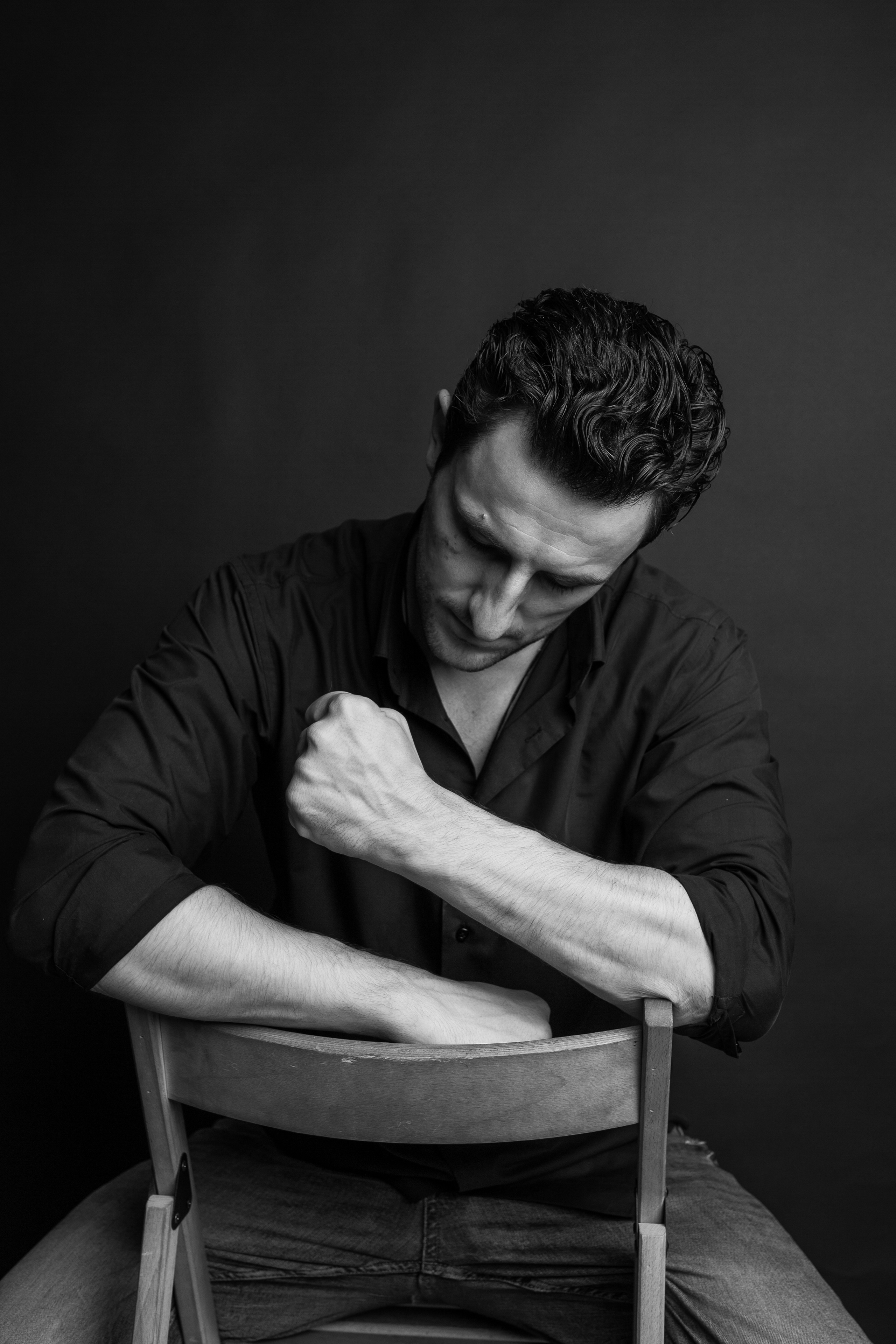 Фотосессия актёра Игоря Днепрова в студии. Фотограф в Москве Анна Яковлева