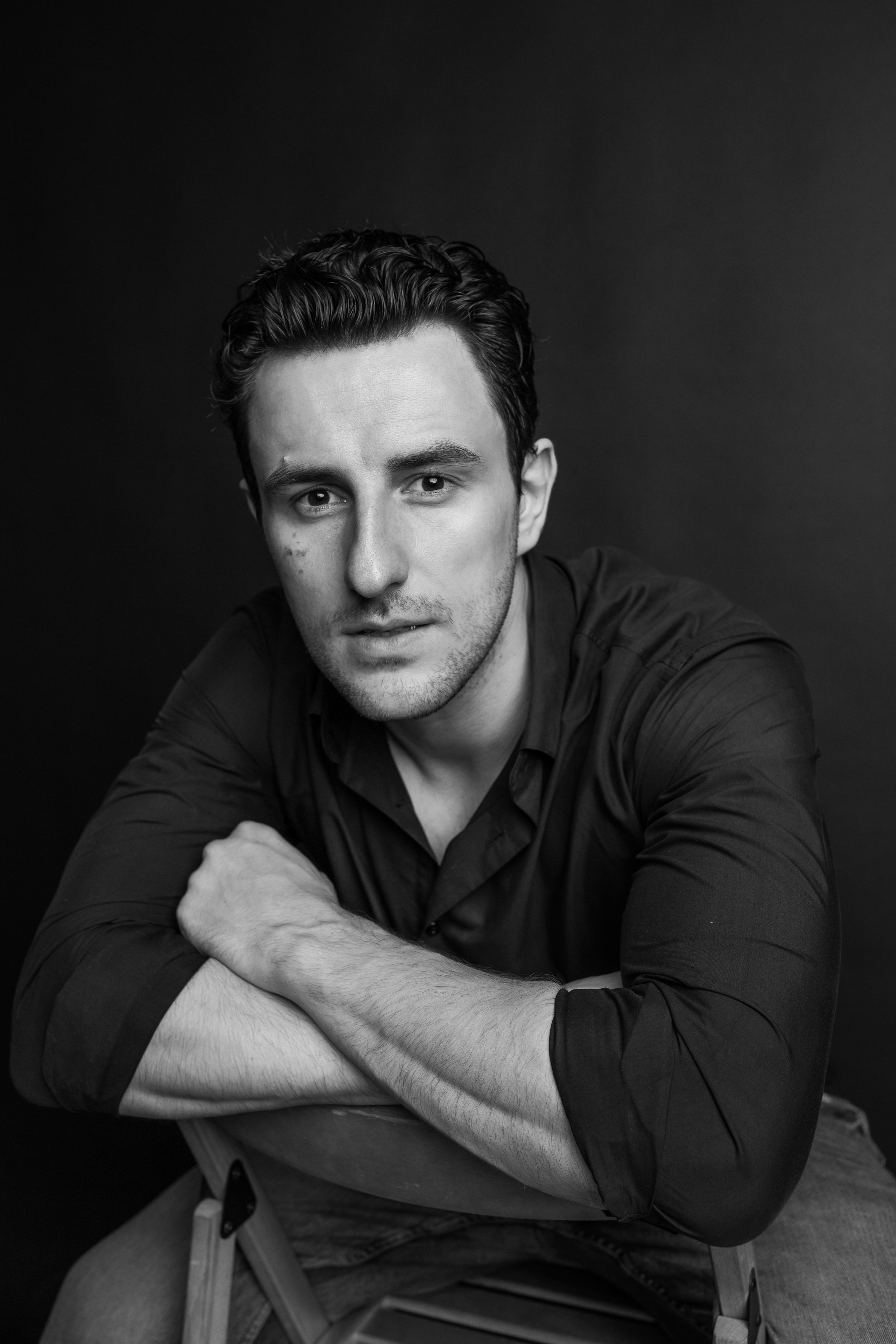 Фотосессия актёра Игоря Днепрова в студии. Фотограф в Москве Анна Яковлева