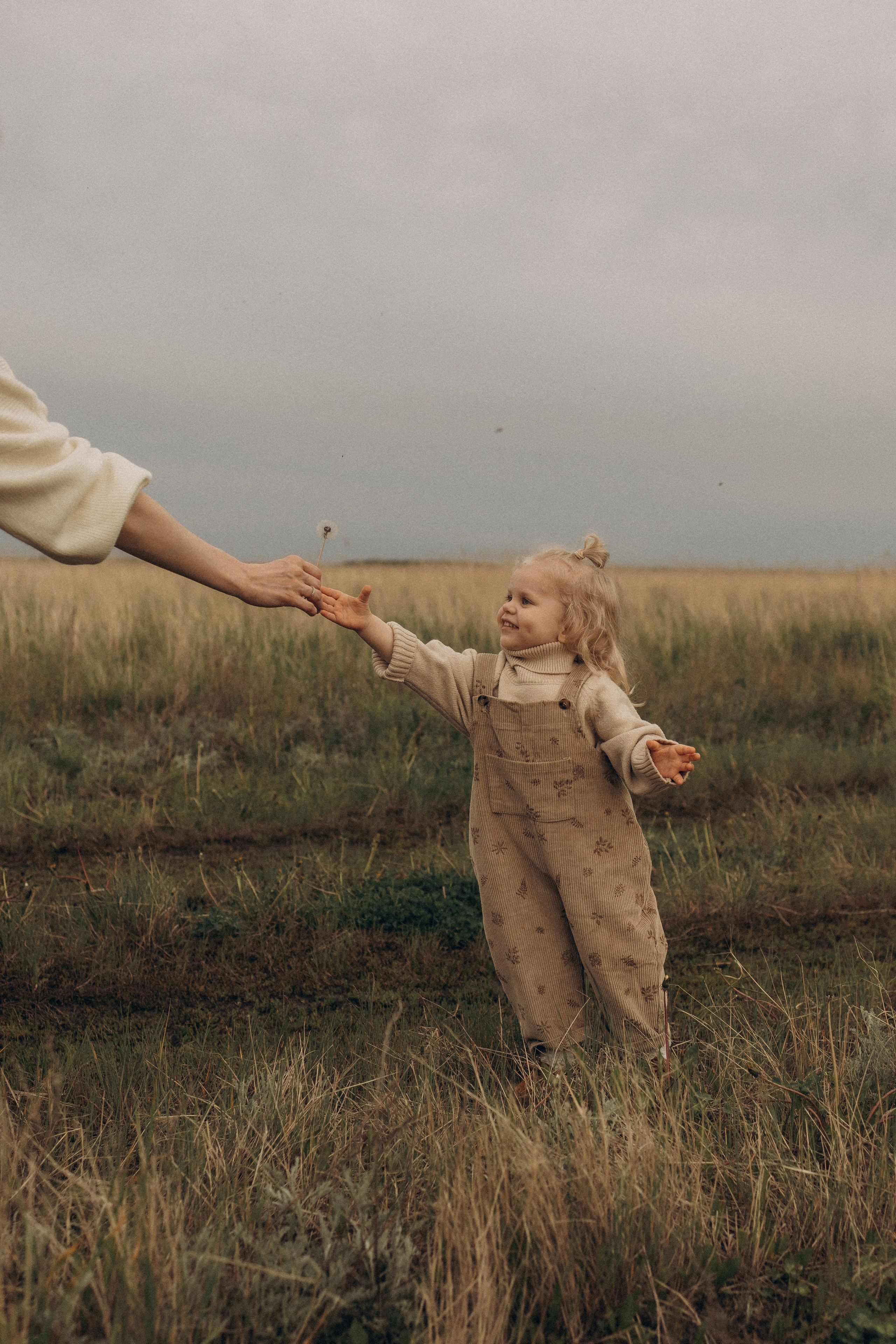Семейная в поле. Эльвира Галимьянова — семейный фотограф Екатеринбурга