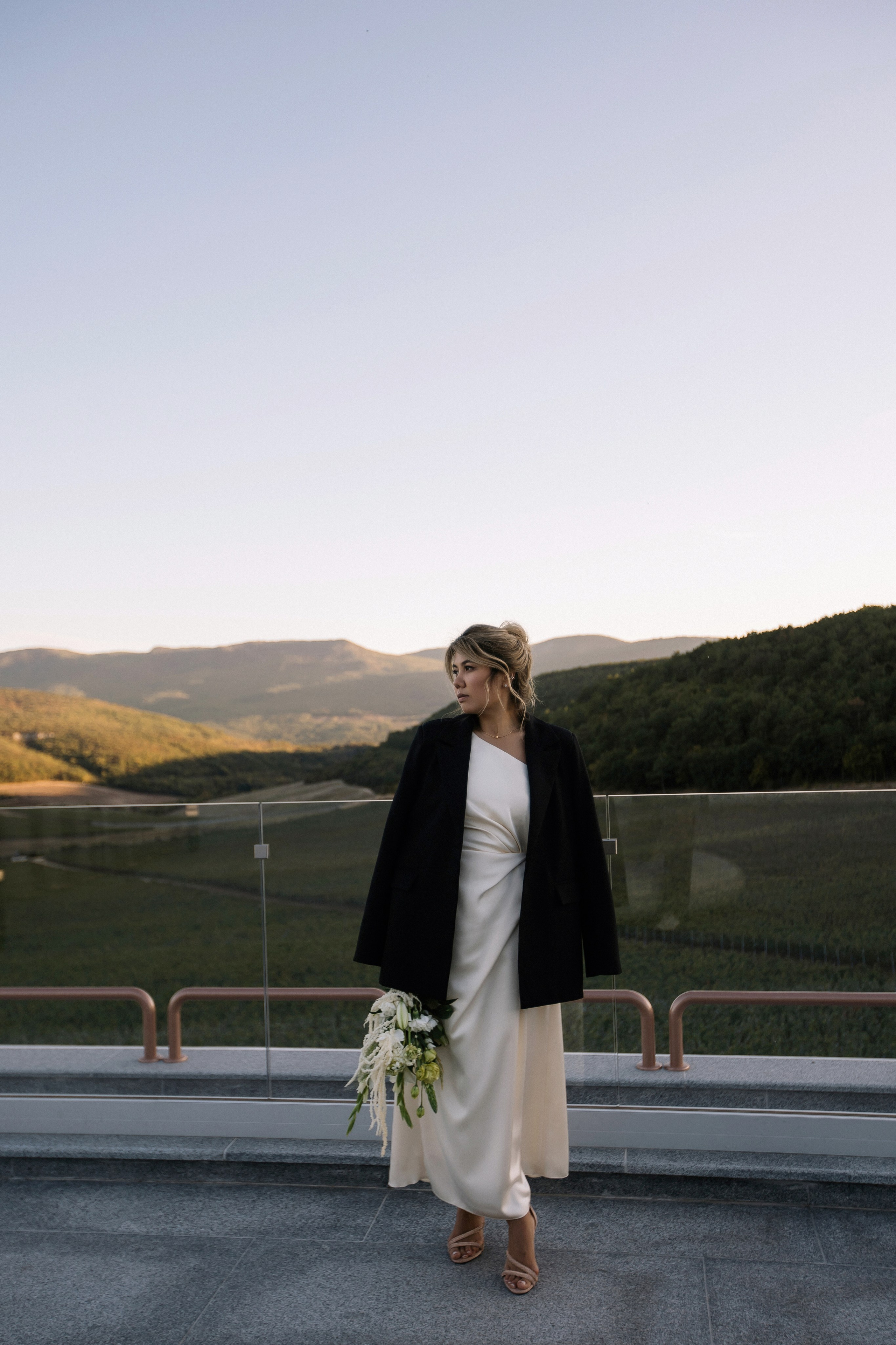 Александр и Гузель. Свадьба для двоих. Винодельня AYA. Фотограф Анна Лейман. Севастополь