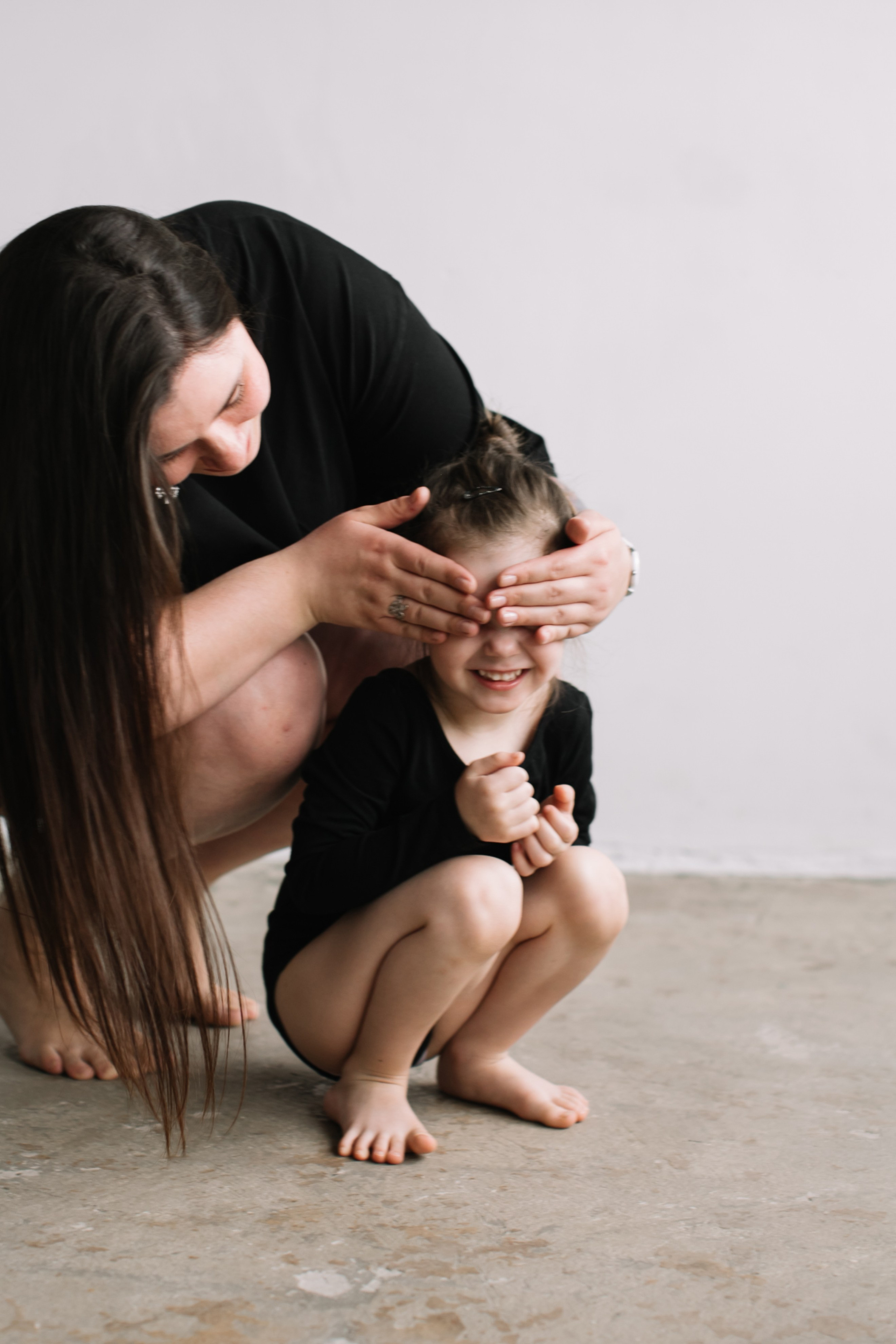 алёна малахова фотограф новосибирск семейный детский домашняя фотосессия в новосибирске день рождения репортажная съёмка фотосессия с лошадьми на конюшне деревня алтай  на природе фотосессия в детском саду мама и сын предложение руки и сердца идея  помолвка фотосессия берег закат детский день рождения годик торт аниматор лофт игровая продолжение следует prodoljenie_sleduet_  корпоратив тимбилдинг первоклашка линейка  контент  бизнес портрет оперный новат франция берет весна девушка мама и дочь мать и дитя