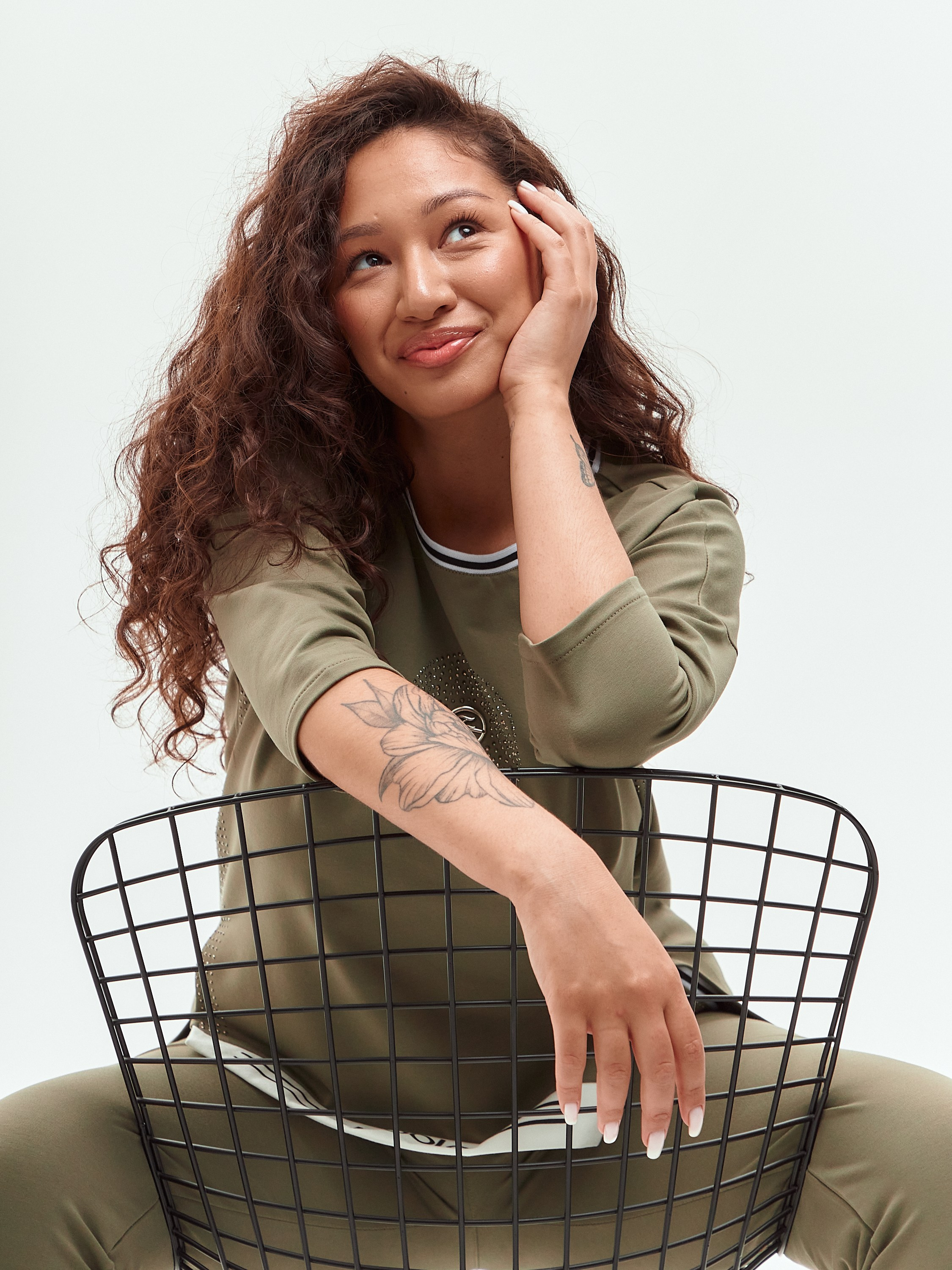 ЮЛЯ +SIZE. Продающий контент для маркетплейсов и e-commerce «под ключ»