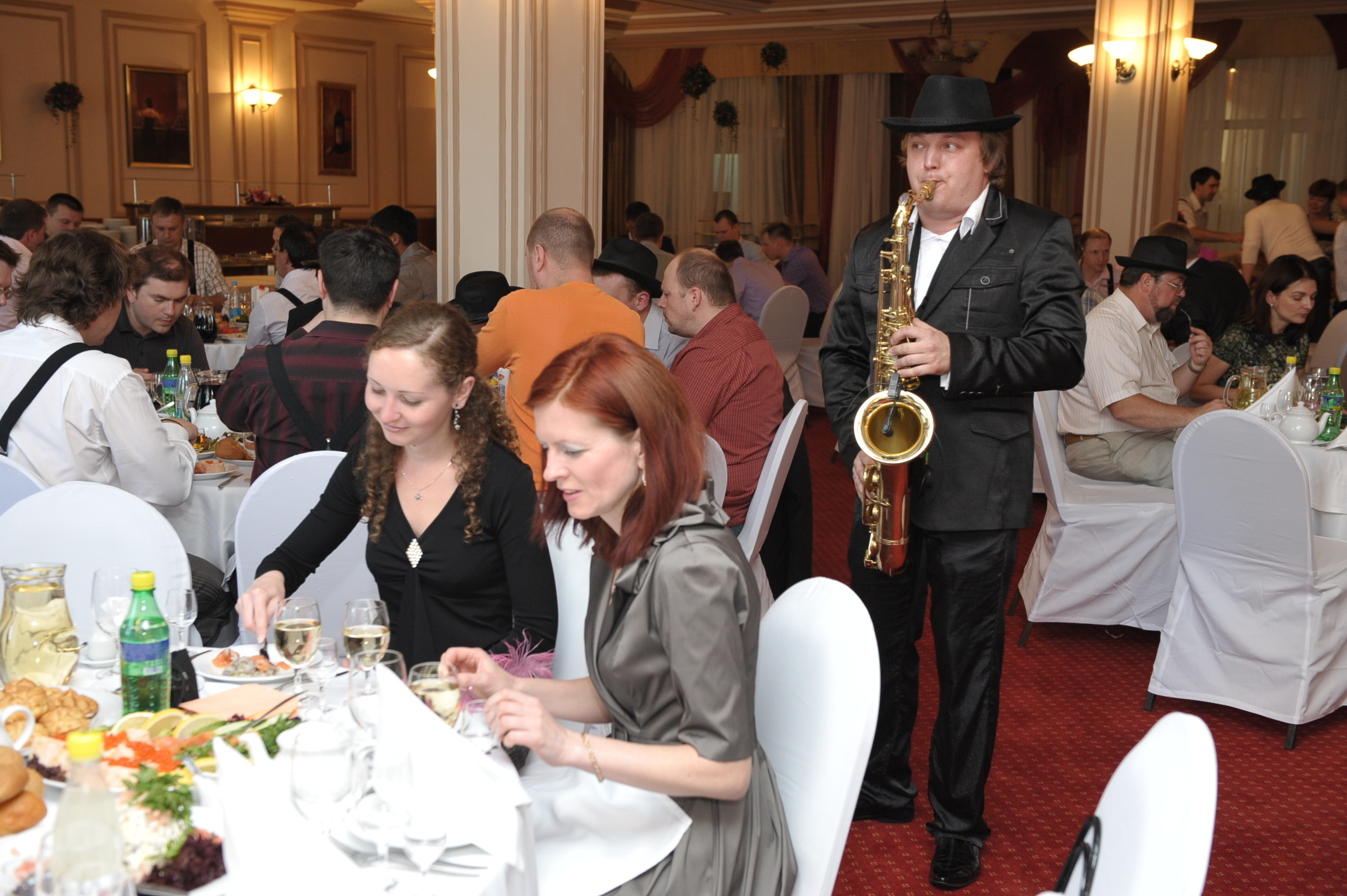 Гангстерский День Рождения компании «Навигатор». Ведущий на свадьбу, корпоратив и юбилей в Москве Сергей Рябинин