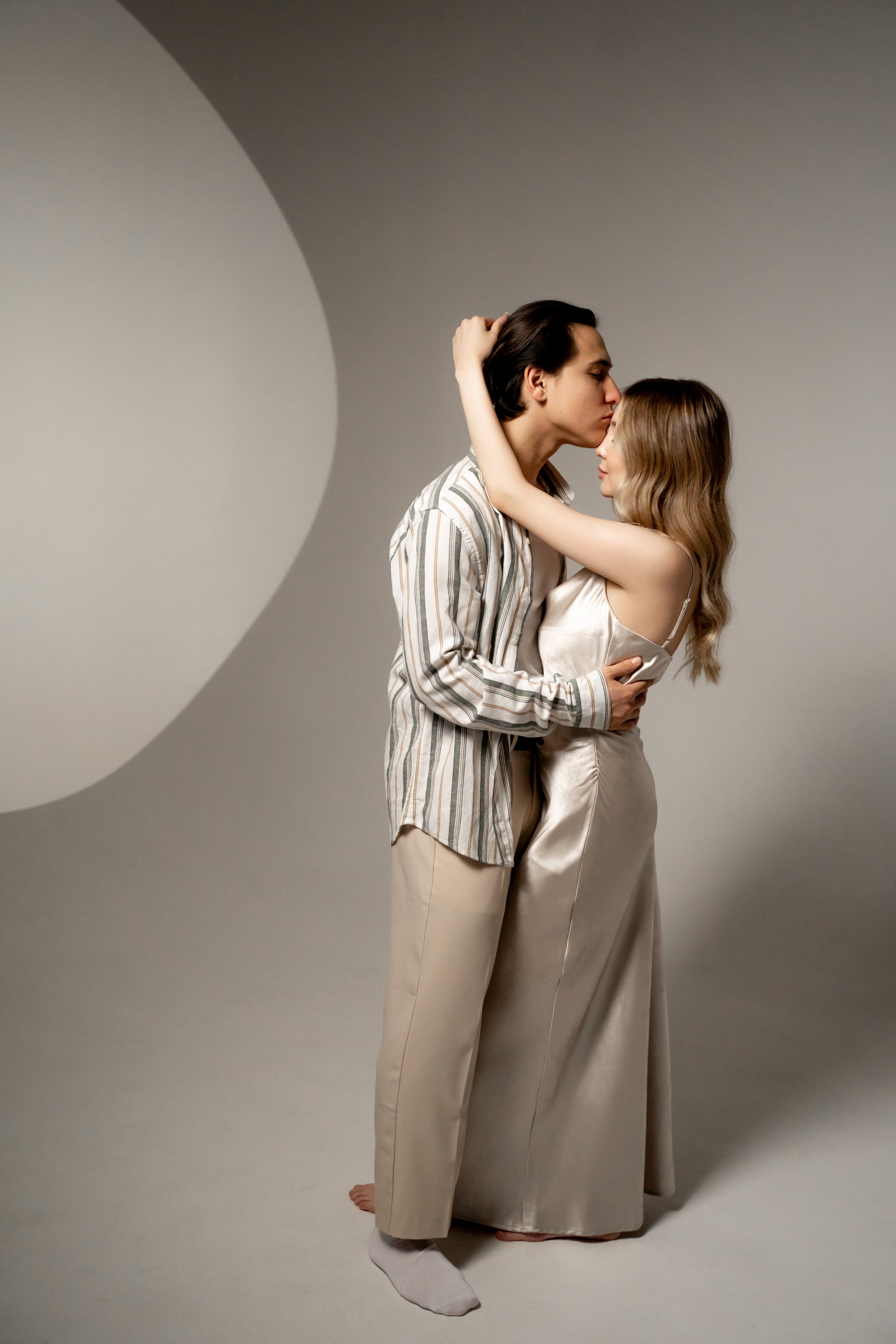 Пара в студии