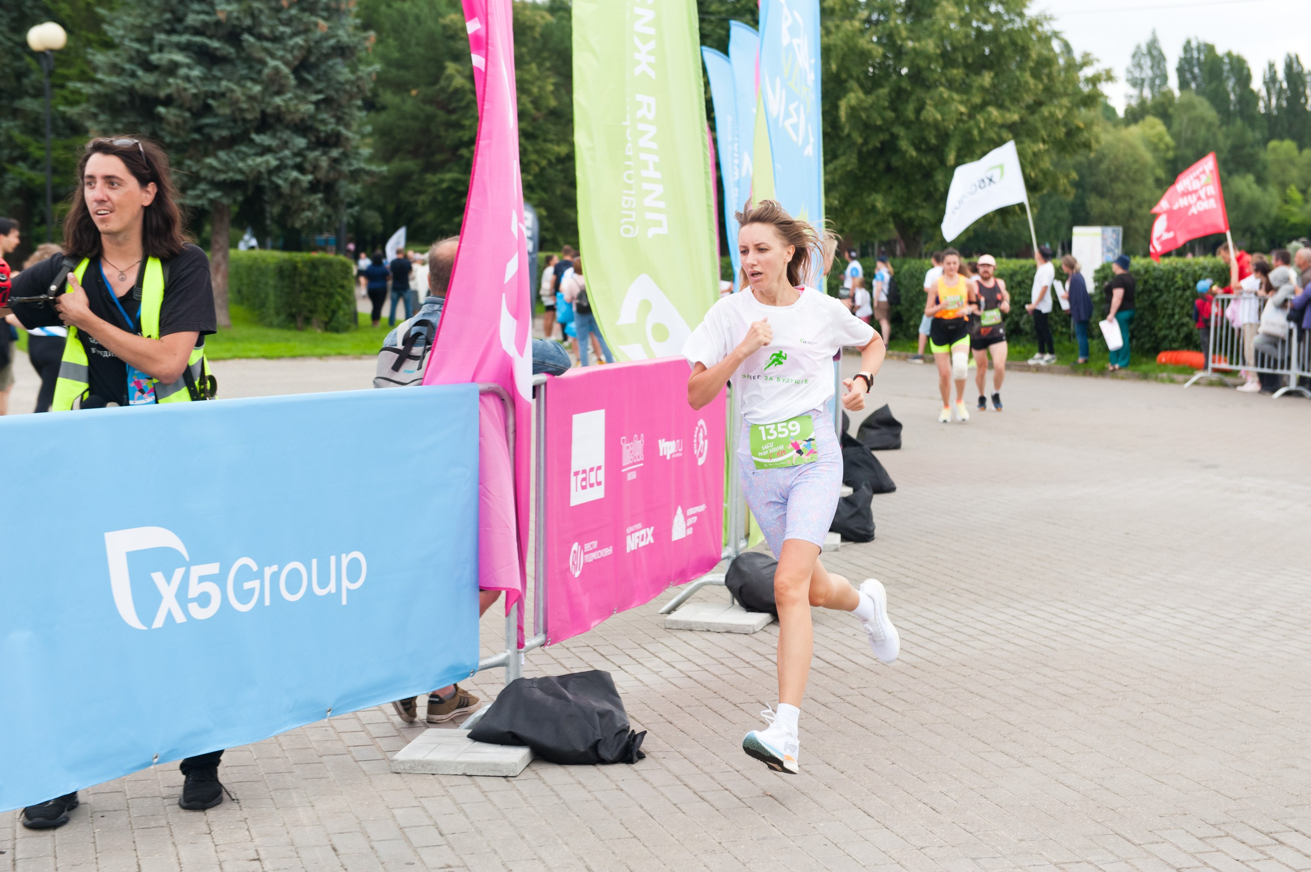 Корпоративное. Забег X5 Retail Group. Репортажный фотограф и видеограф Слава Думчев. Тимбилдинги, отчетники, корпоративы