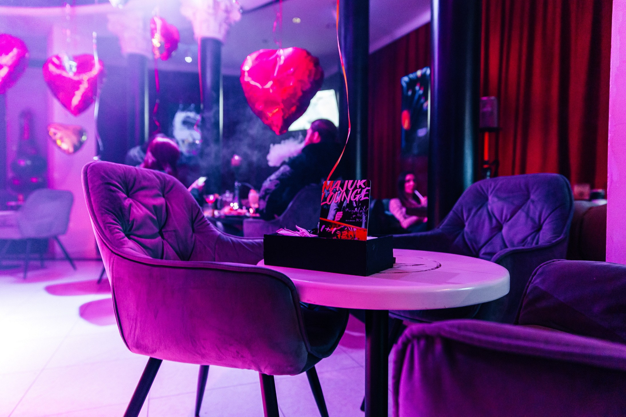 День Влюблённых в лаунж-баре Major 2024. Свадебный, семейный и детский фотограф в Калининграде Елена Кравцова