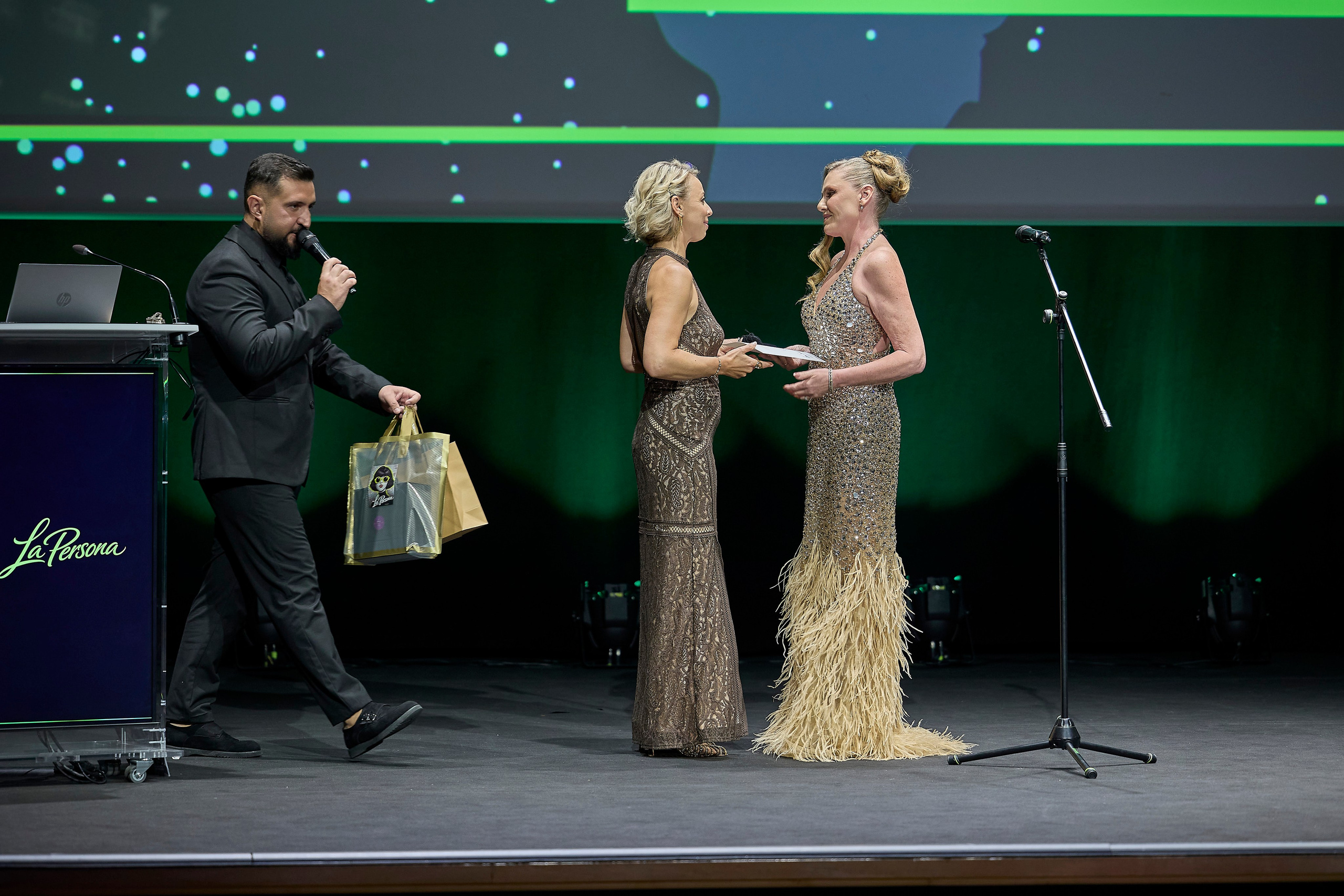 La Persona Awards 2026. Fotógrafa, videógrafa y piloto de dron en Valencia, España - Anna Baranova