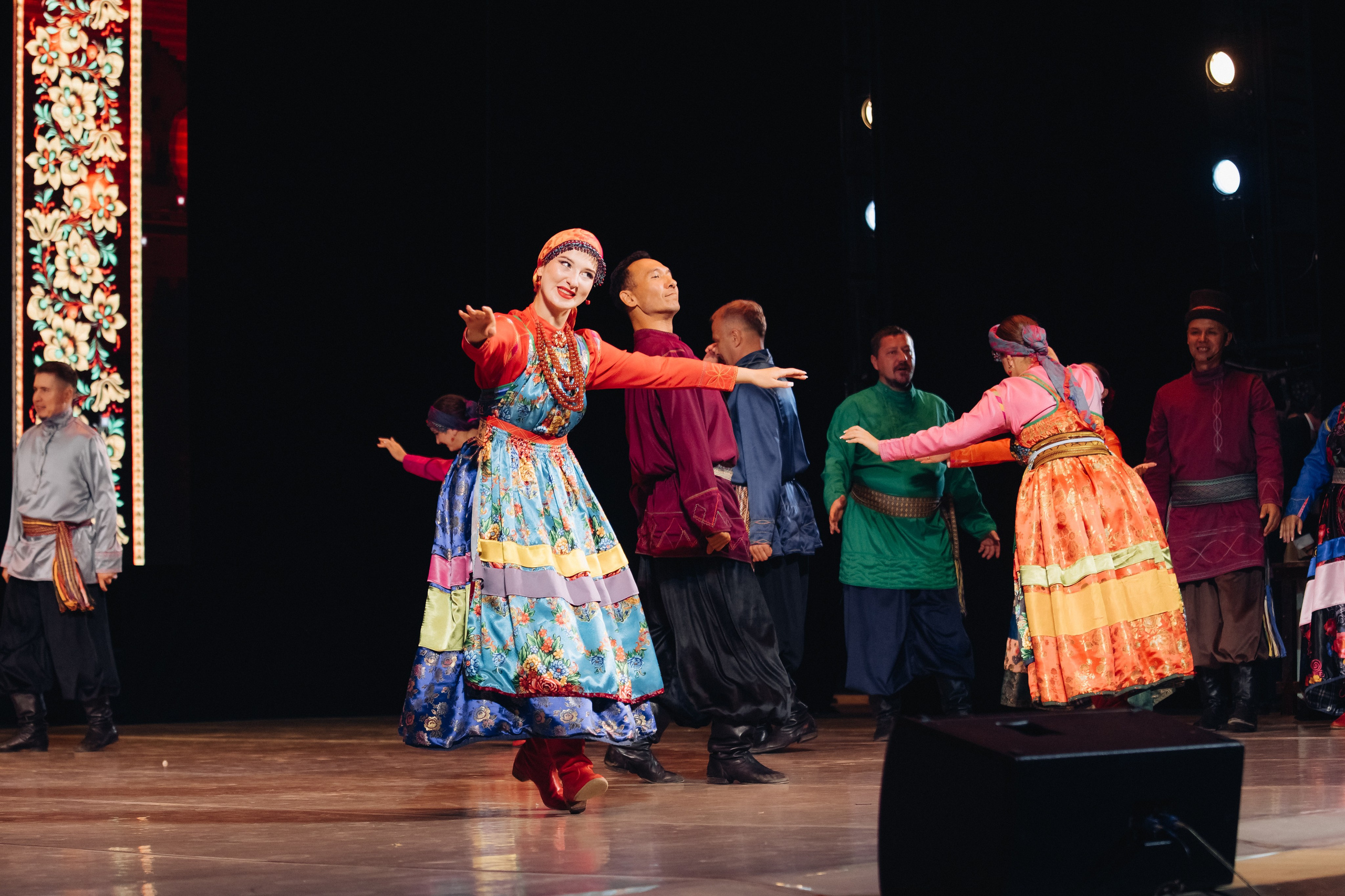 Лучший учитель родного языка и литературы 2025. Свадебный и семейный фотограф в Улан-Удэ