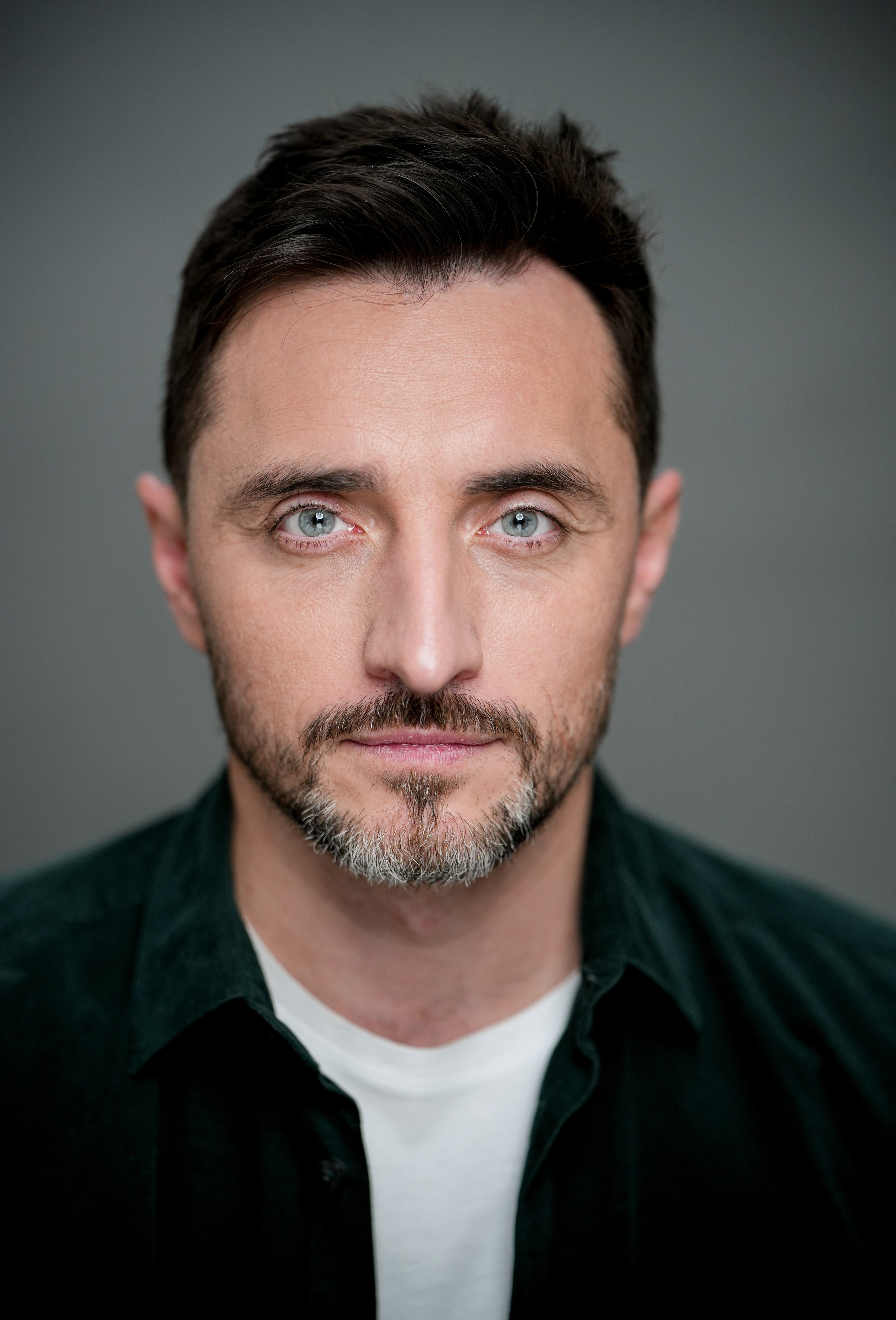 Актер Алексей Лосихин. Портретная съемка в Москве, студийный фотограф Игорь Фомин