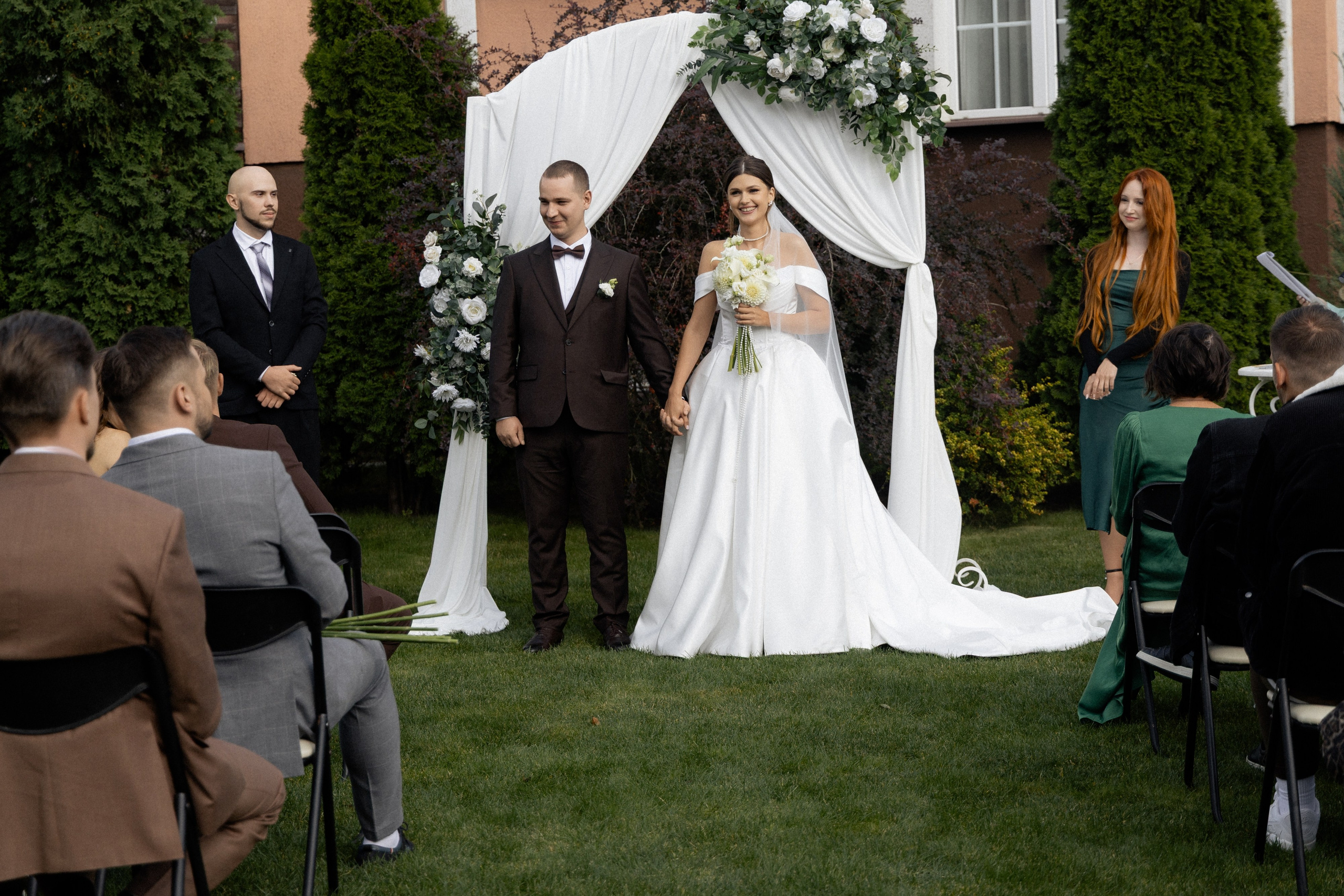 Свадебная фотосессия Анастасии и Игоря в Усадьбе Легенда. Свадебный фотограф в Минске/Беларуси Сергей Спиридонов