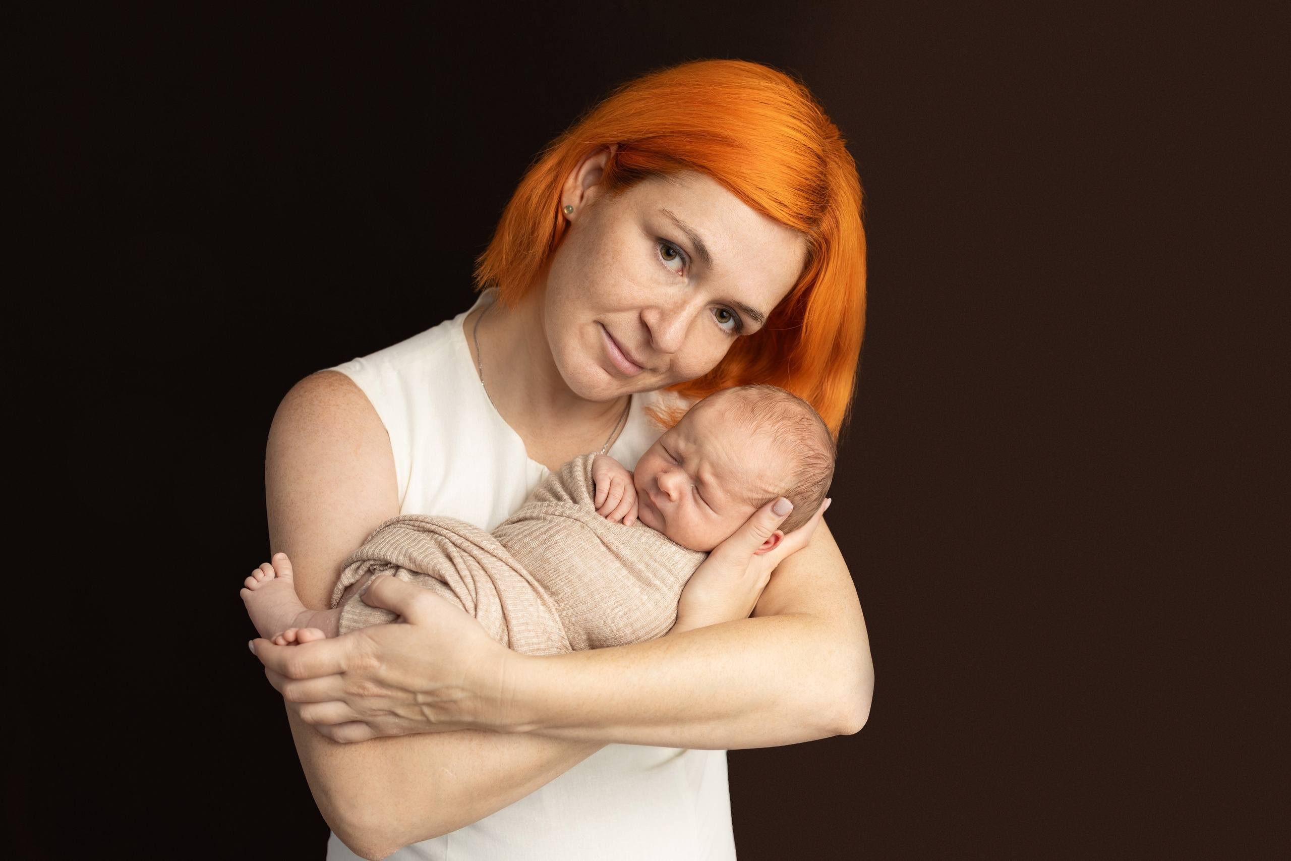 Семейные кадры темная тема. Главная