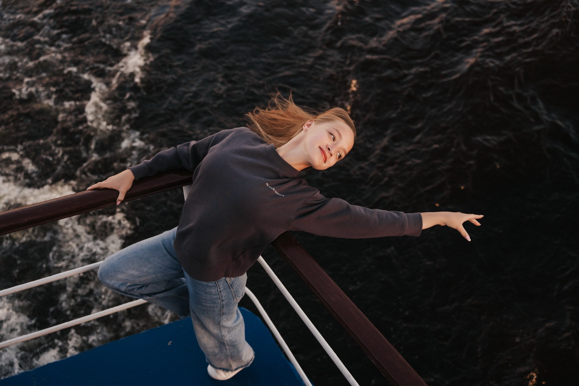 Прогулки на теплоходе. Фотограф Сергей Лукьяненко