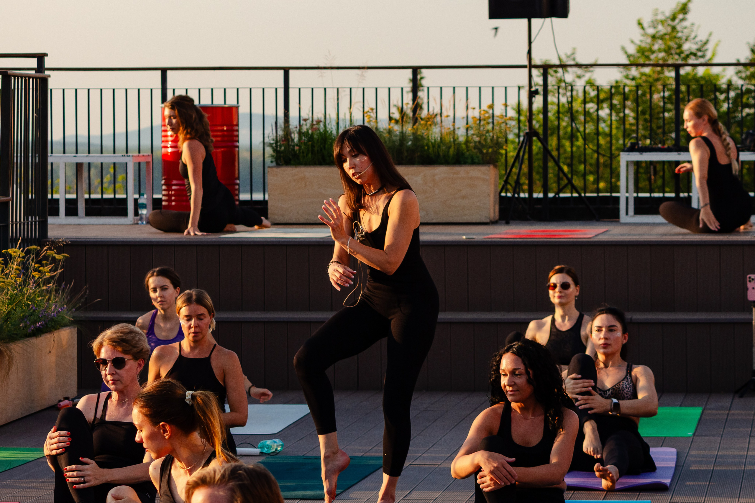 Йога на крыше Станкзавода. Александр Носов. Портретный и репортажный фотограф в Самаре