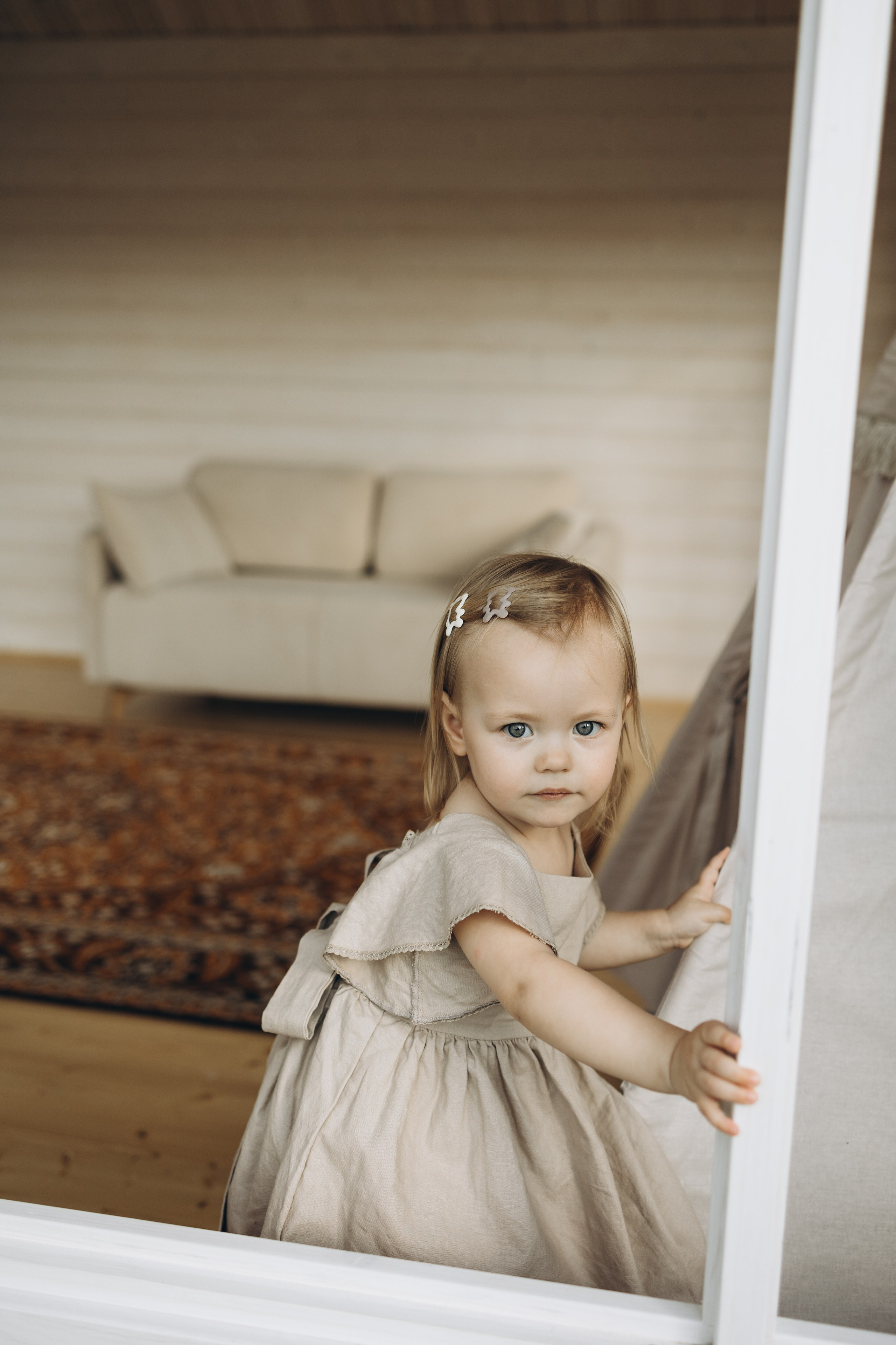 Оля и Мирослава Беседка. Семейный фотограф в Москве Виктория Ястребинская