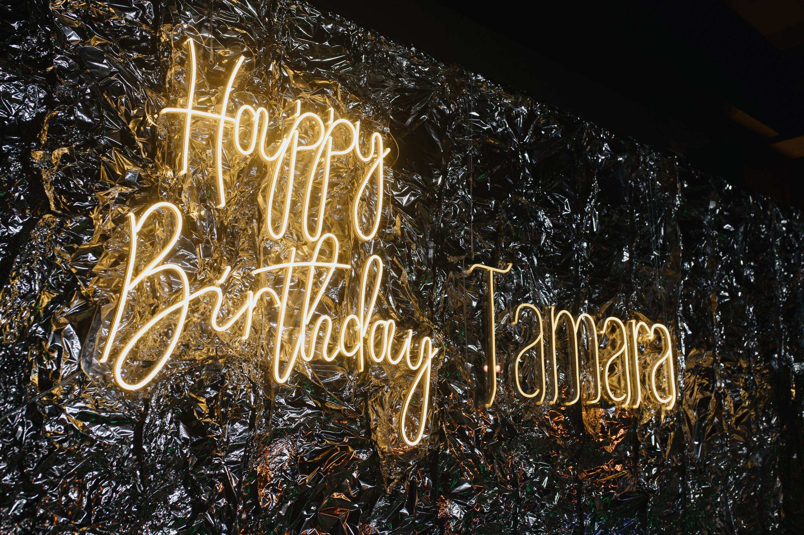 День рождения Томы — Let`s Talk Bar. Свадебный фотограф Екатеринбург/Челябинск — Любовь Волохова