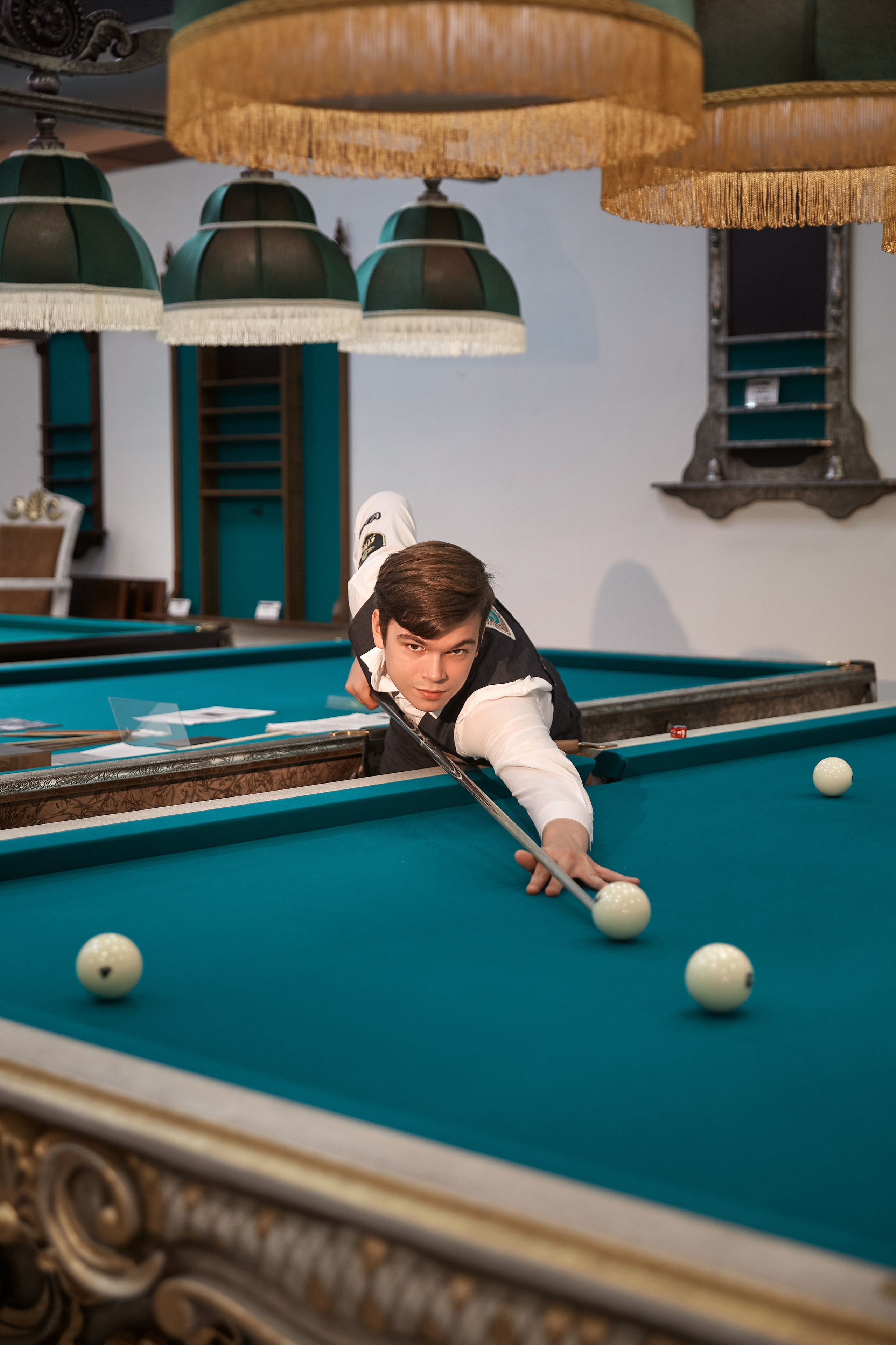 Семён За́йцев — российский профессиональный игрок в русский бильярд, мастер спорта России международного класса. Фотограф ваших самых ярких событий в Москве и СПБ. Збронская Юлия