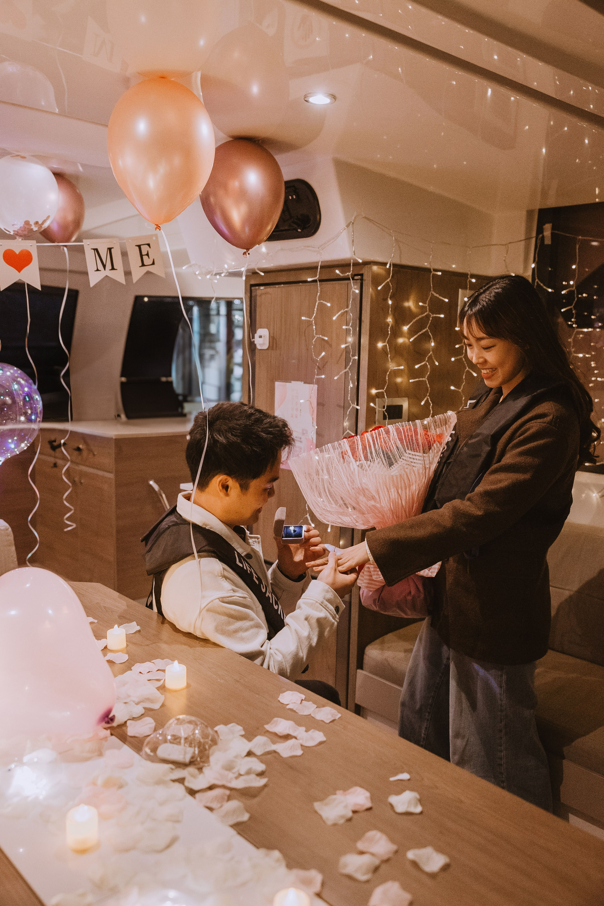 Предложение руки и сердца на яхте во время вечерней прогулке в Пусане. ВАШ ФОТОГРАФ В ПУСАНЕ (Южная Корея) Александра Ануфрий