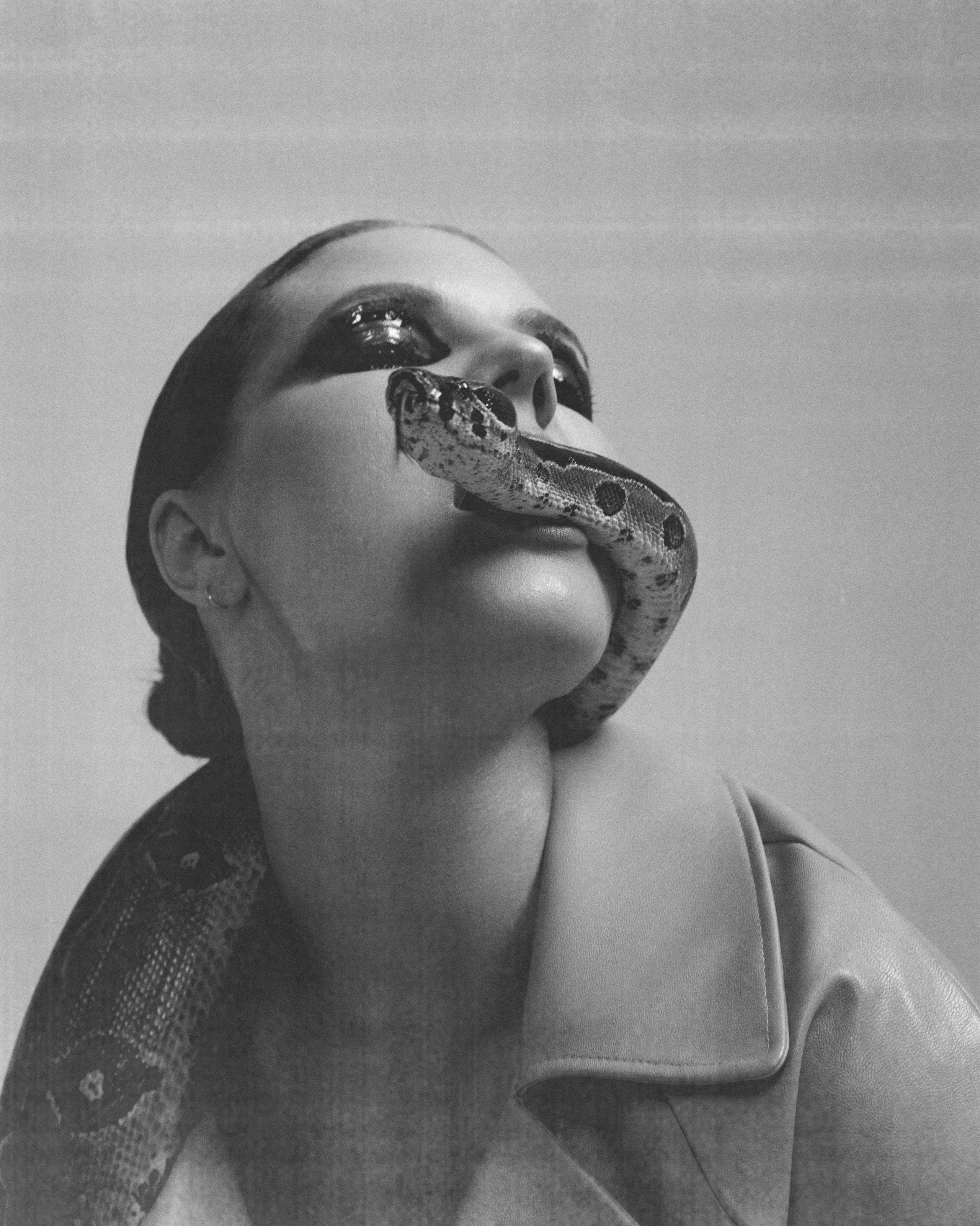 ТВОРЧЕСКОЕ (dark beauty). Предметный фотограф в Краснодаре| Женя Елгина