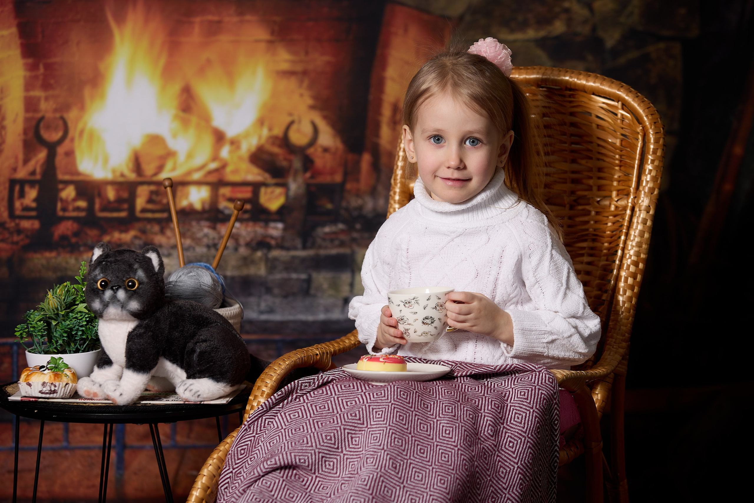 У камина. Детская выездная фотостудия