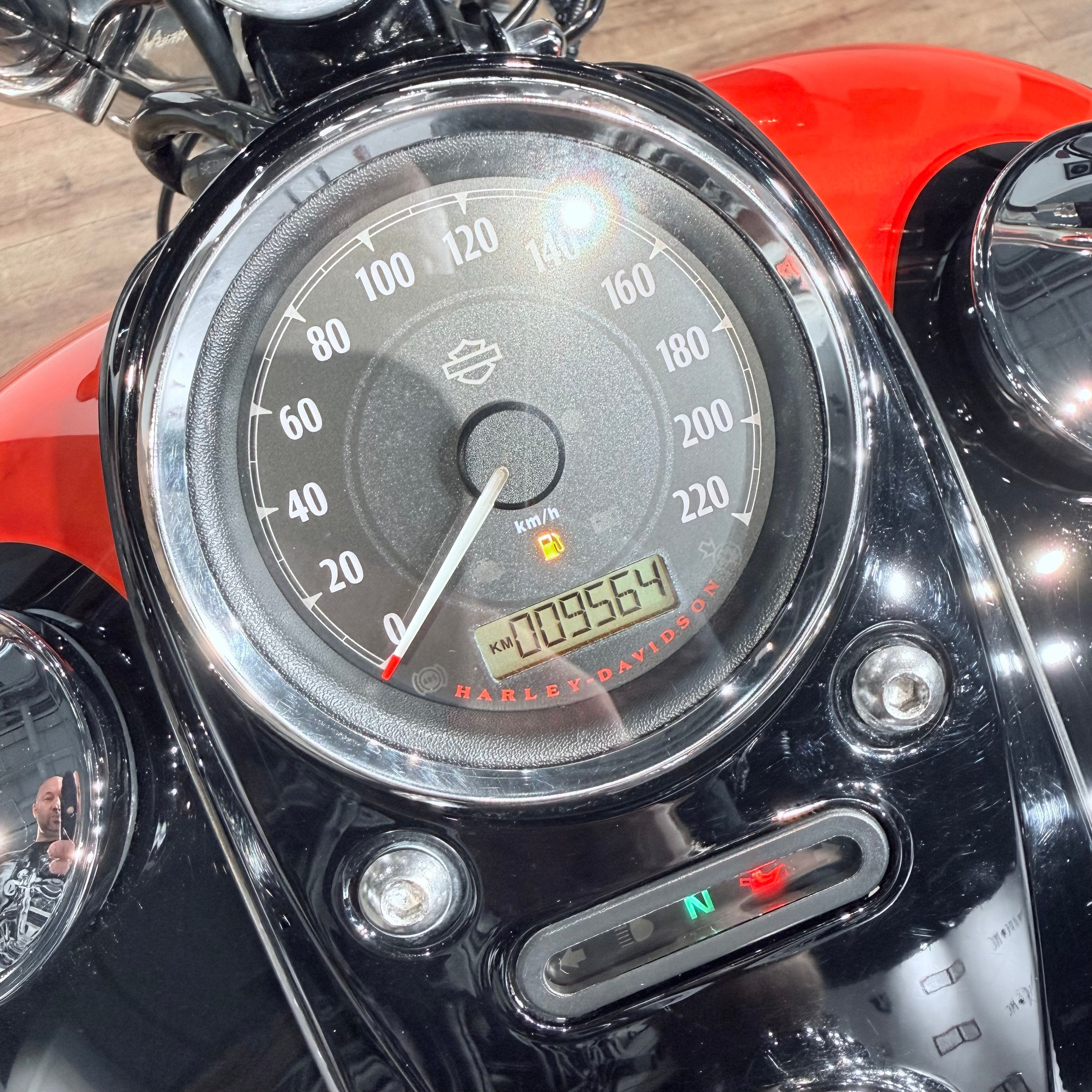 Купить Harley-Davidson 2012 DYNA Wide Glide 96 Blасk (Softail/Dyna) — подробнее на сайте. Hello Davidson, Москва. Только хорошие мотоц