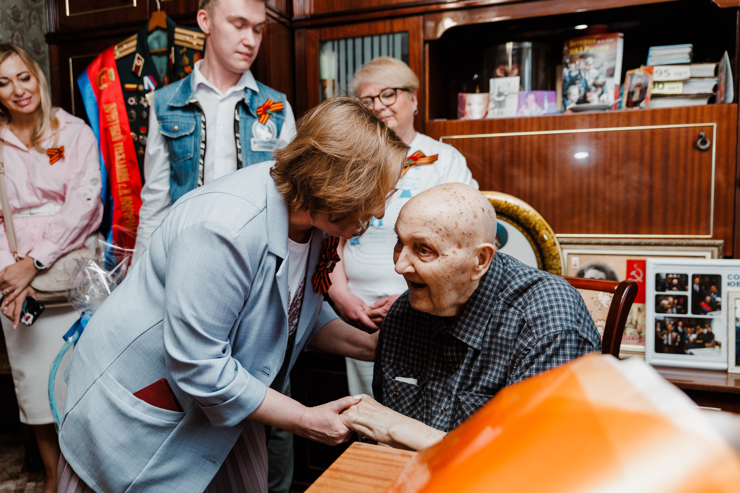 ПОЗДРАВЛЕНИЕ ВЕТЕРАНОВ ВЕЛИКОЙ ОТЕЧЕСТВЕННОЙ ВОЙНЫ. РЕПОРТАЖНЫЙ ФОТОГРАФ НИЖНИЙ НОВГОРОД Игнатьева Виктория